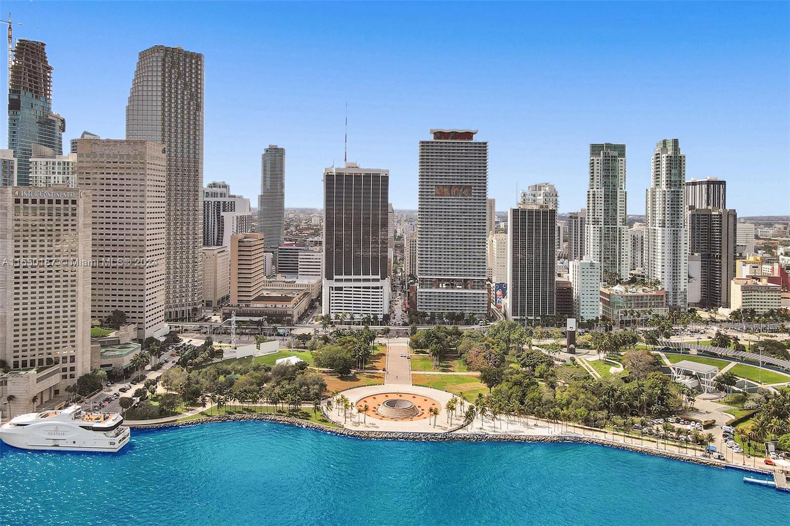 335 S Biscayne Blvd 2501, Miami, Florida 33131, 2 Bedrooms Bedrooms, ,2 BathroomsBathrooms,Residentiallease,For Rent,335 S Biscayne Blvd 2501,A11550187