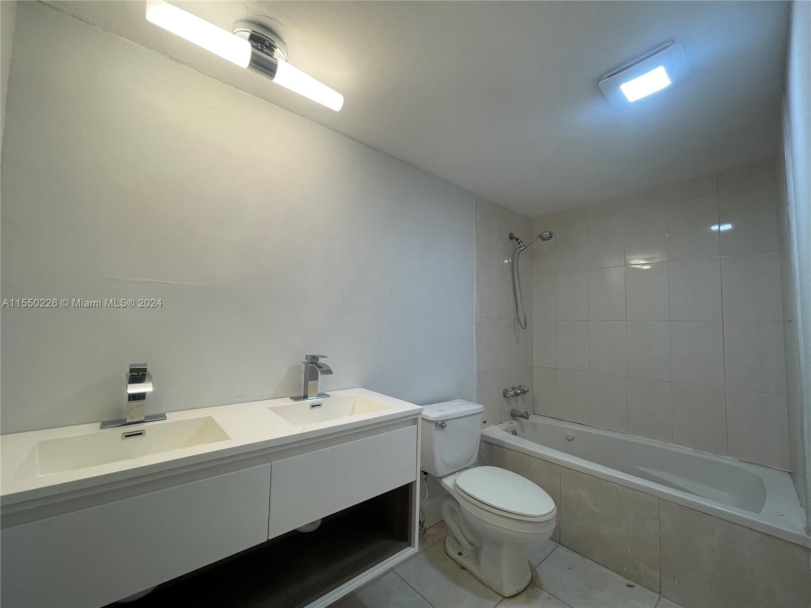 19390 Collins Ave, Sunny Isles Beach, FL, 33160 United States, 2 Bedrooms Bedrooms, ,2 BathroomsBathrooms,Residential,For Sale,Collins Ave,A11550226