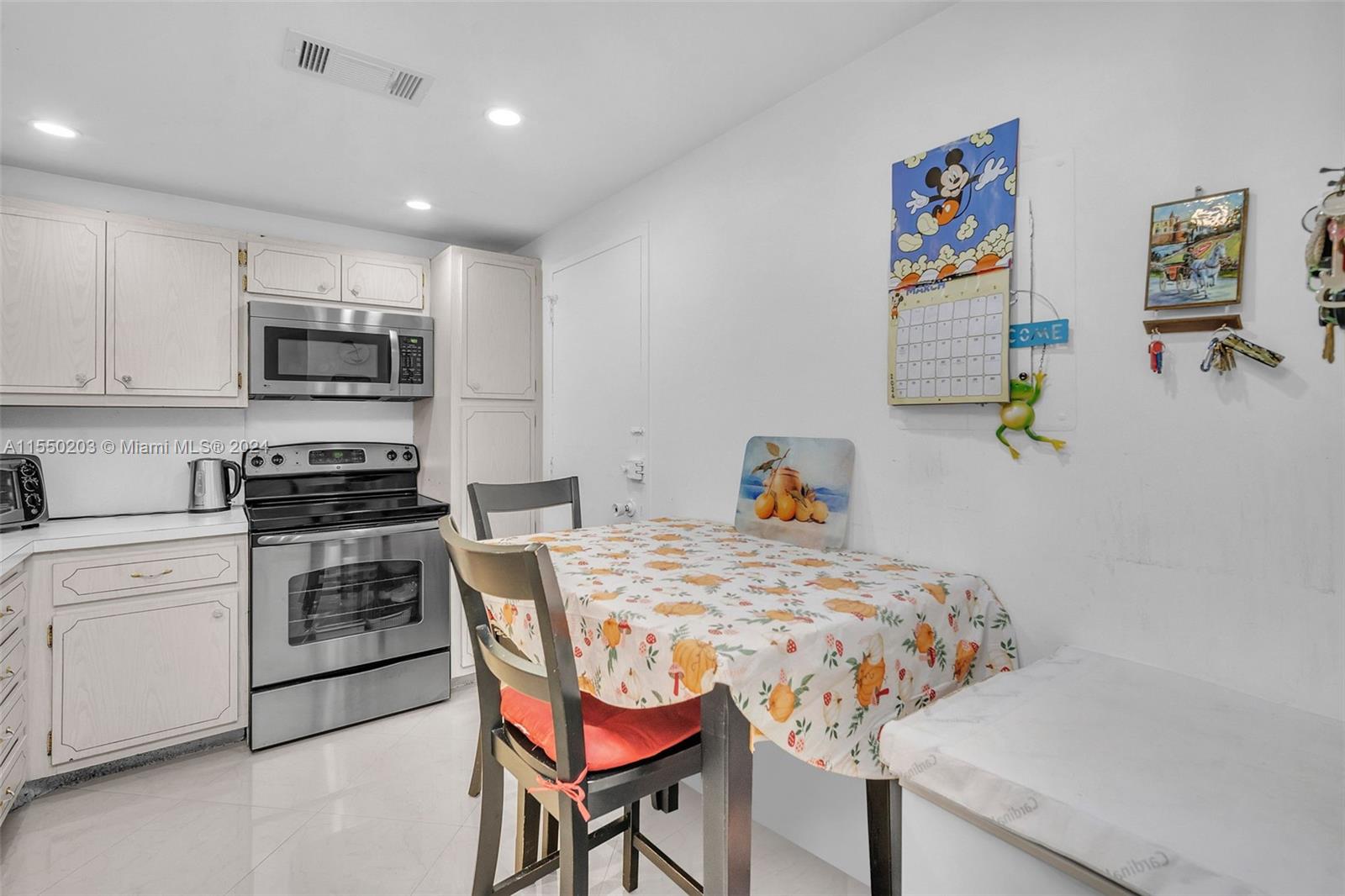 1965 S Ocean Dr 3M, Hallandale Beach, Florida 33009, 1 Bedroom Bedrooms, ,1 BathroomBathrooms,Residential,For Sale,1965 S Ocean Dr 3M,A11550203