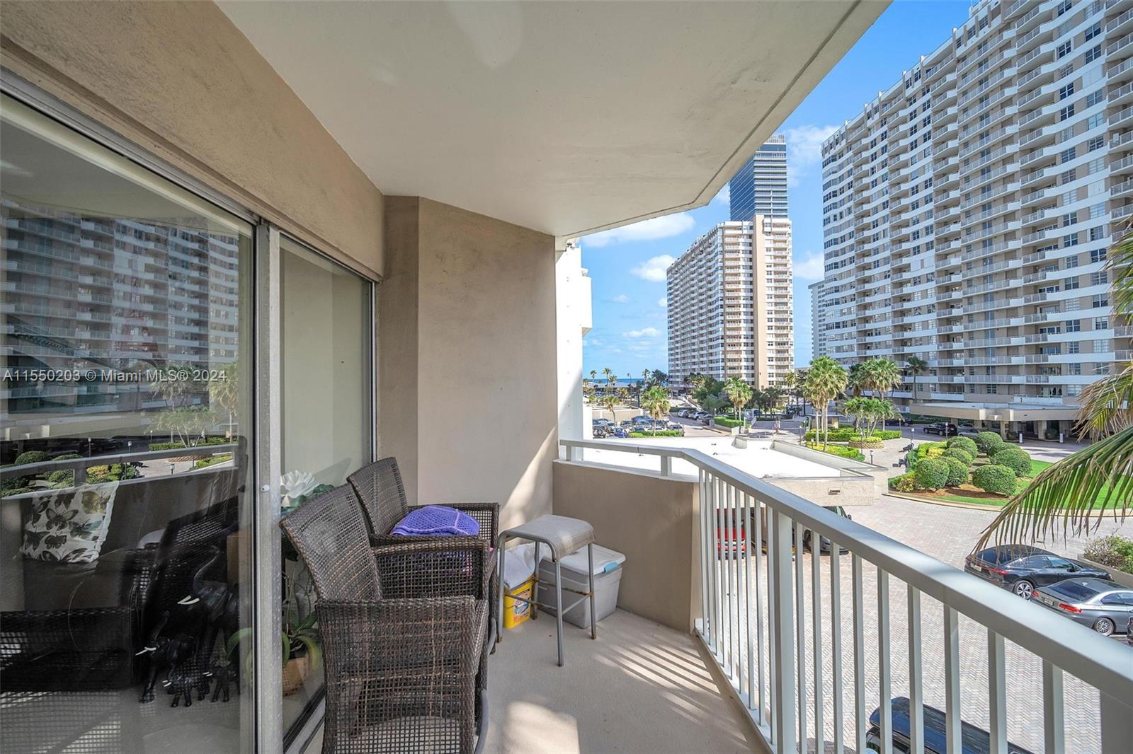 1965 S Ocean Dr 3M, Hallandale Beach, Florida 33009, 1 Bedroom Bedrooms, ,1 BathroomBathrooms,Residential,For Sale,1965 S Ocean Dr 3M,A11550203