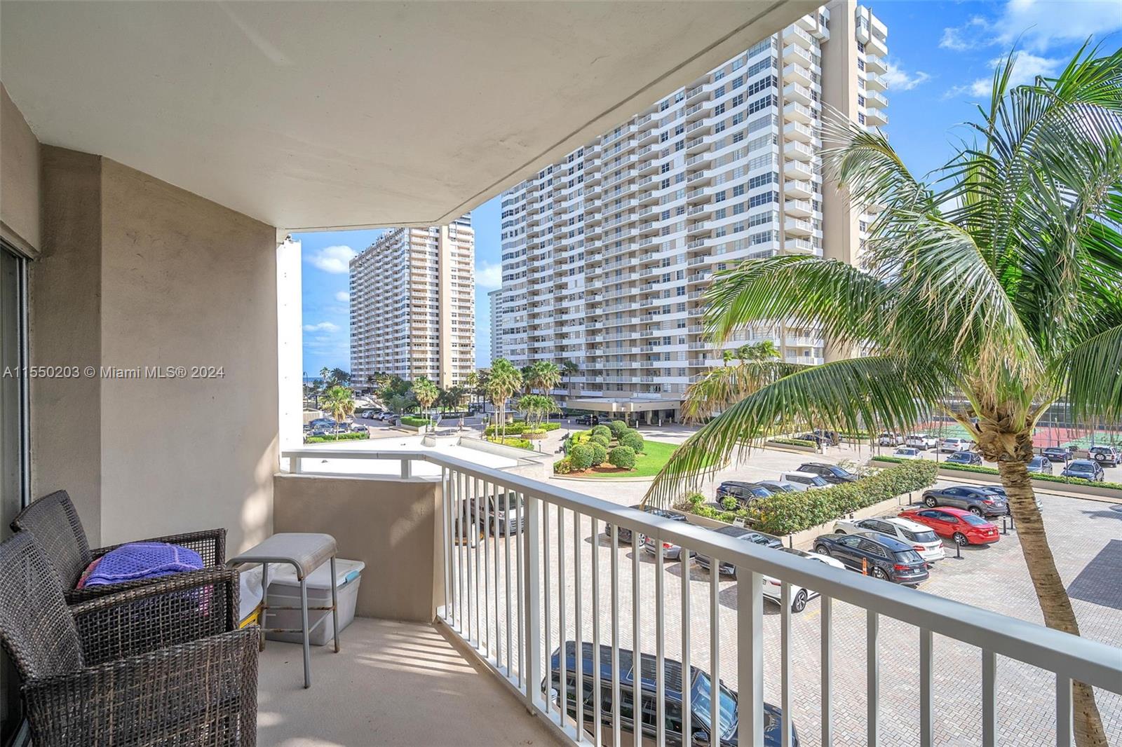 1965 S Ocean Dr 3M, Hallandale Beach, Florida 33009, 1 Bedroom Bedrooms, ,1 BathroomBathrooms,Residential,For Sale,1965 S Ocean Dr 3M,A11550203