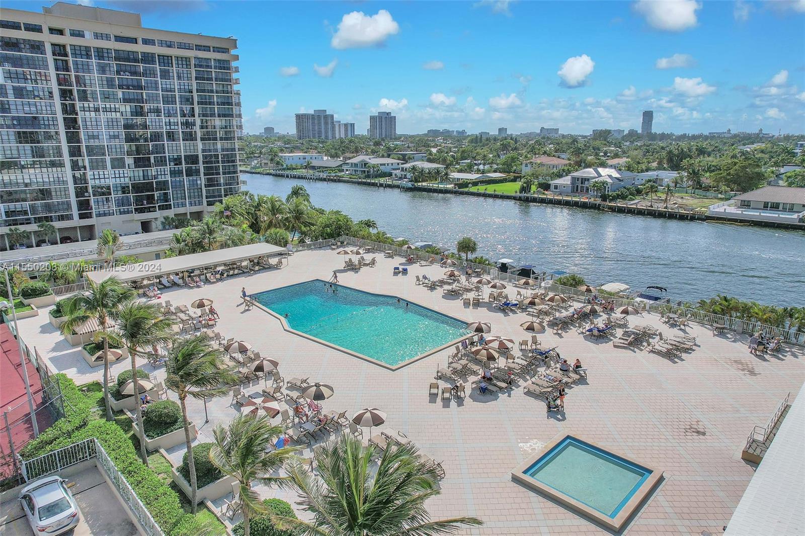 1965 S Ocean Dr 3M, Hallandale Beach, Florida 33009, 1 Bedroom Bedrooms, ,1 BathroomBathrooms,Residential,For Sale,1965 S Ocean Dr 3M,A11550203