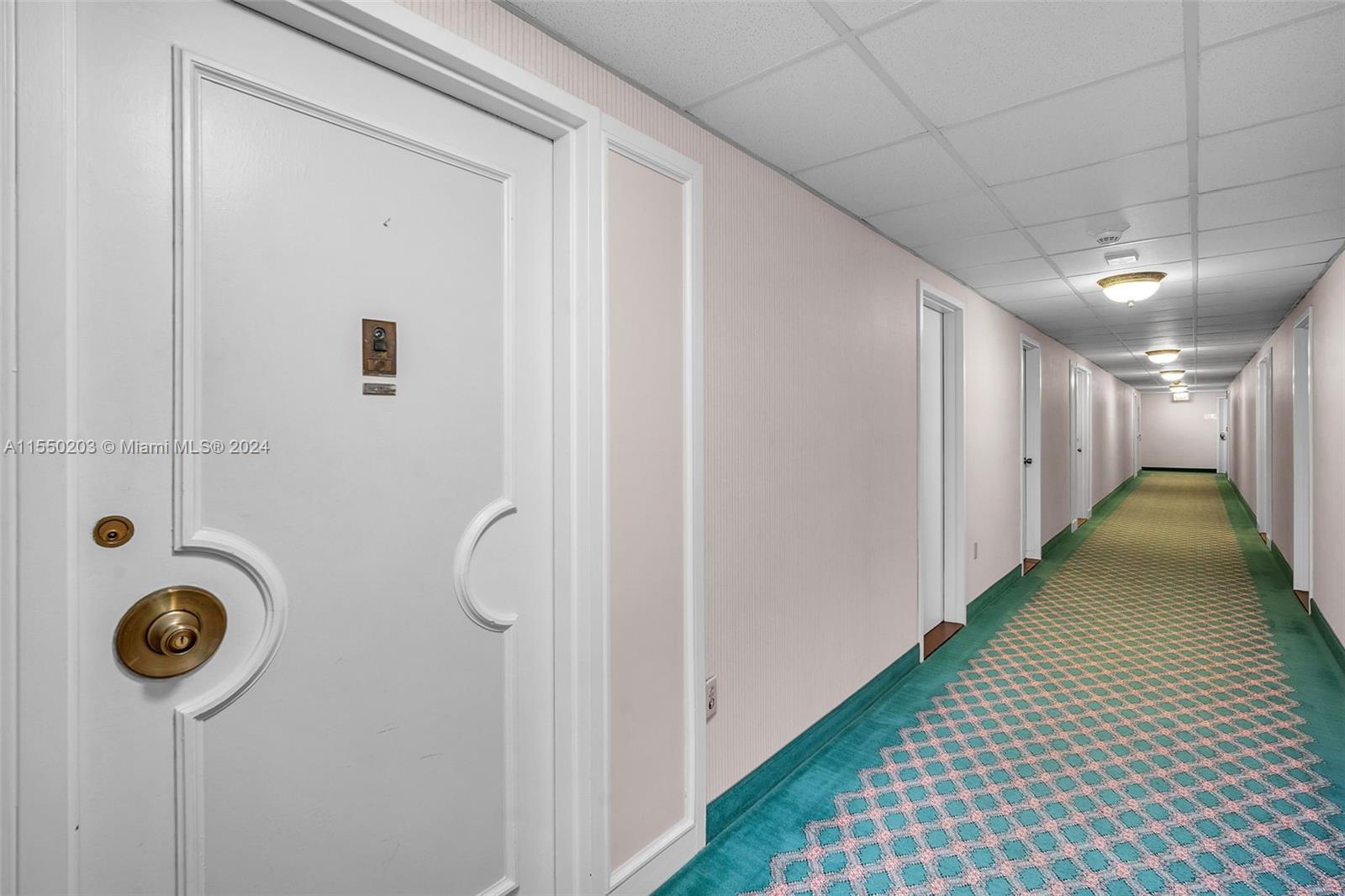 1965 S Ocean Dr 3M, Hallandale Beach, Florida 33009, 1 Bedroom Bedrooms, ,1 BathroomBathrooms,Residential,For Sale,1965 S Ocean Dr 3M,A11550203