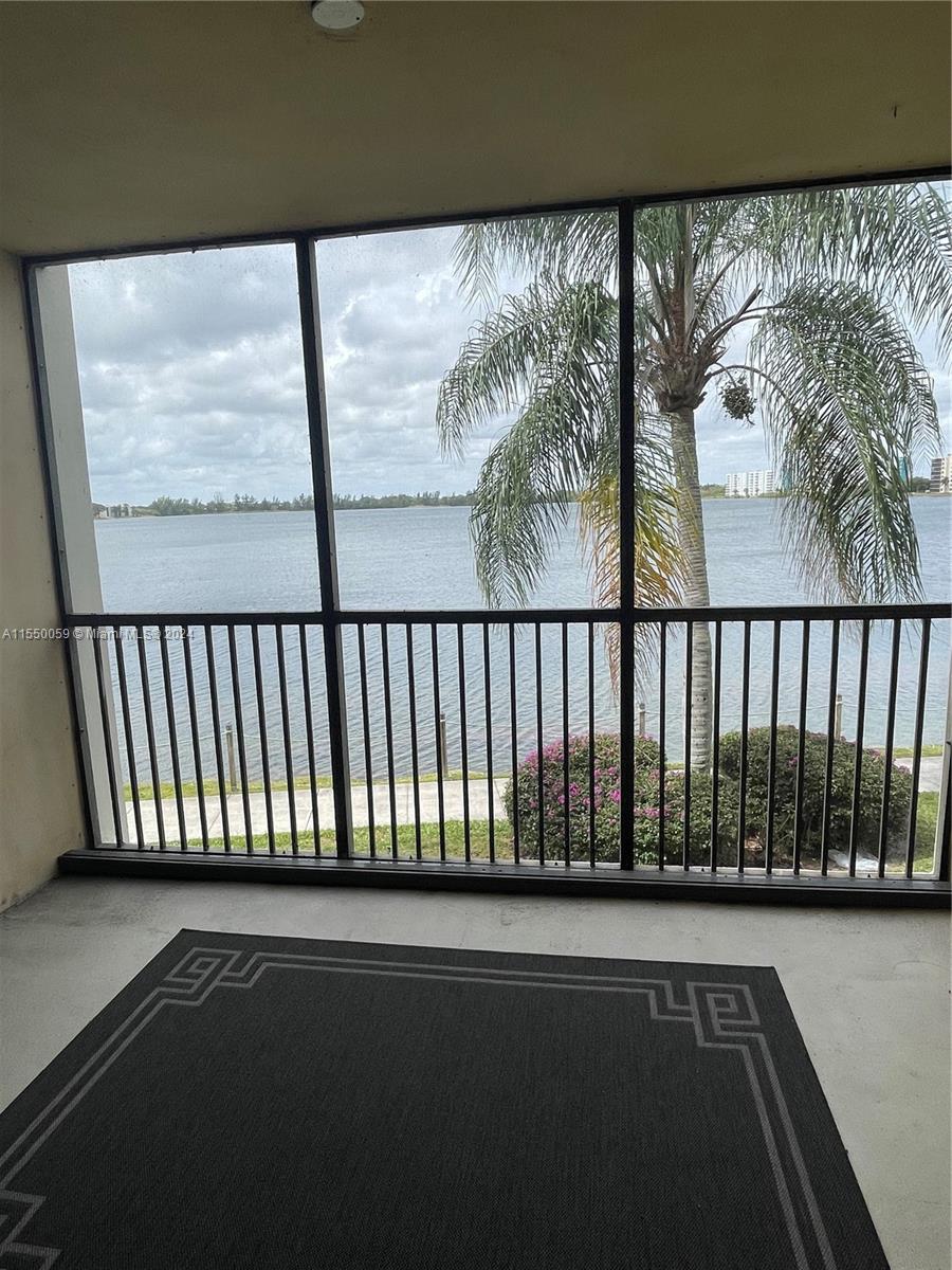 110 Lake Emerald Dr 203, Oakland Park, Florida 33309, 2 Bedrooms Bedrooms, ,2 BathroomsBathrooms,Residential,For Sale,110 Lake Emerald Dr 203,A11550059