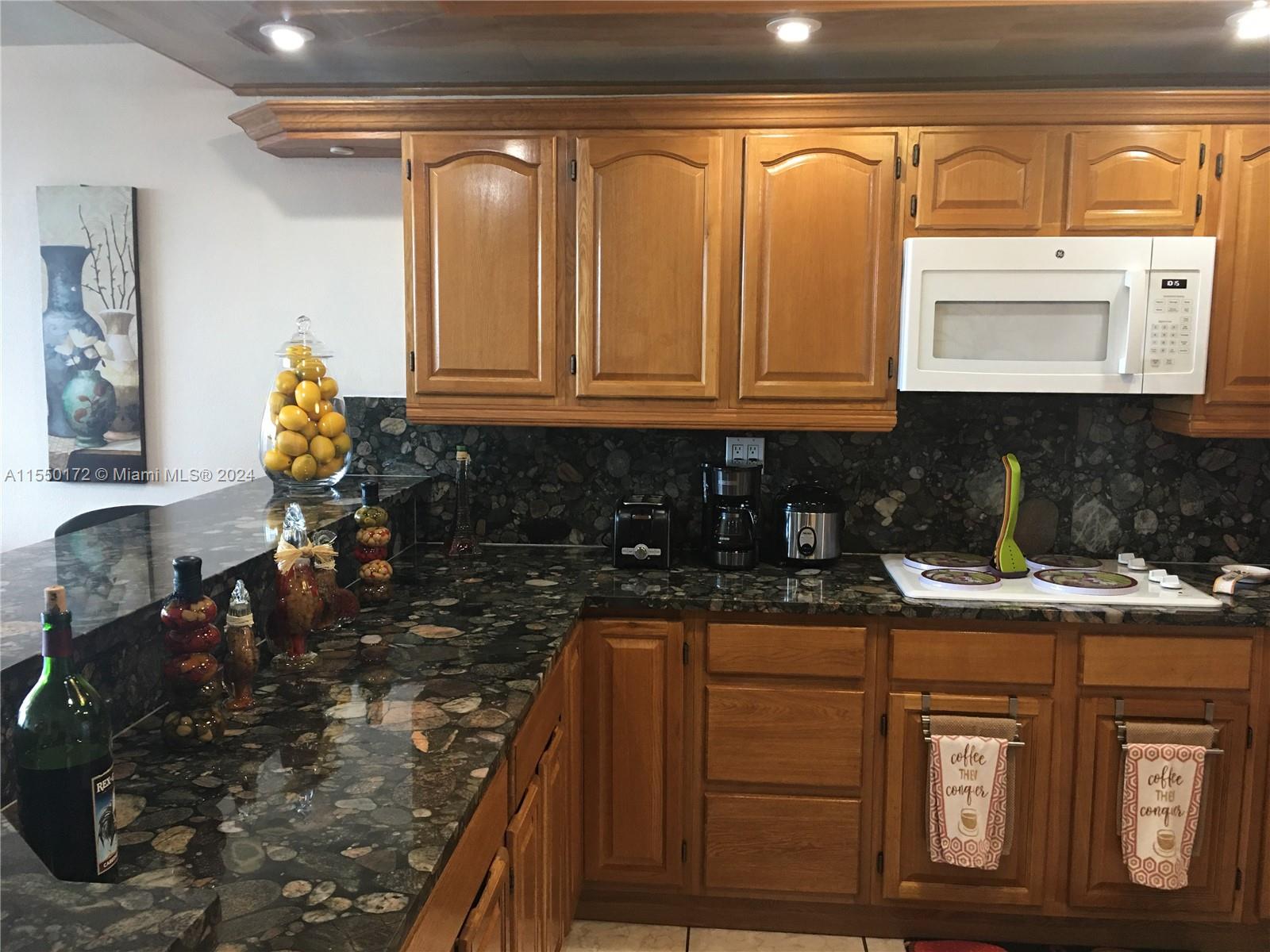 2761 Taft St 202, Hollywood, Florida 33020, 1 Bedroom Bedrooms, ,1 BathroomBathrooms,Residential,For Sale,2761 Taft St 202,A11550172