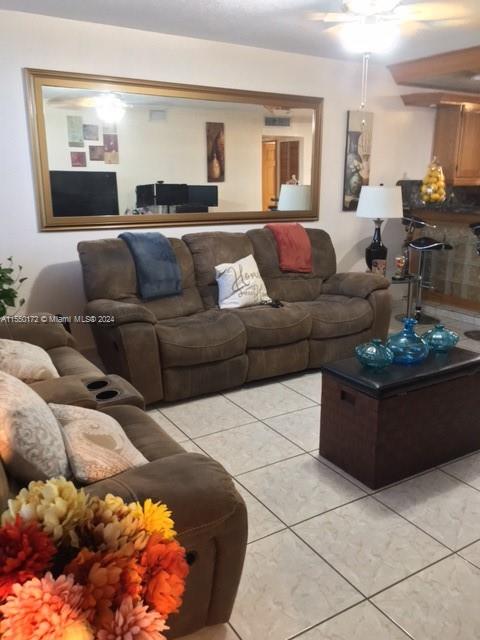 2761 Taft St 202, Hollywood, Florida 33020, 1 Bedroom Bedrooms, ,1 BathroomBathrooms,Residential,For Sale,2761 Taft St 202,A11550172