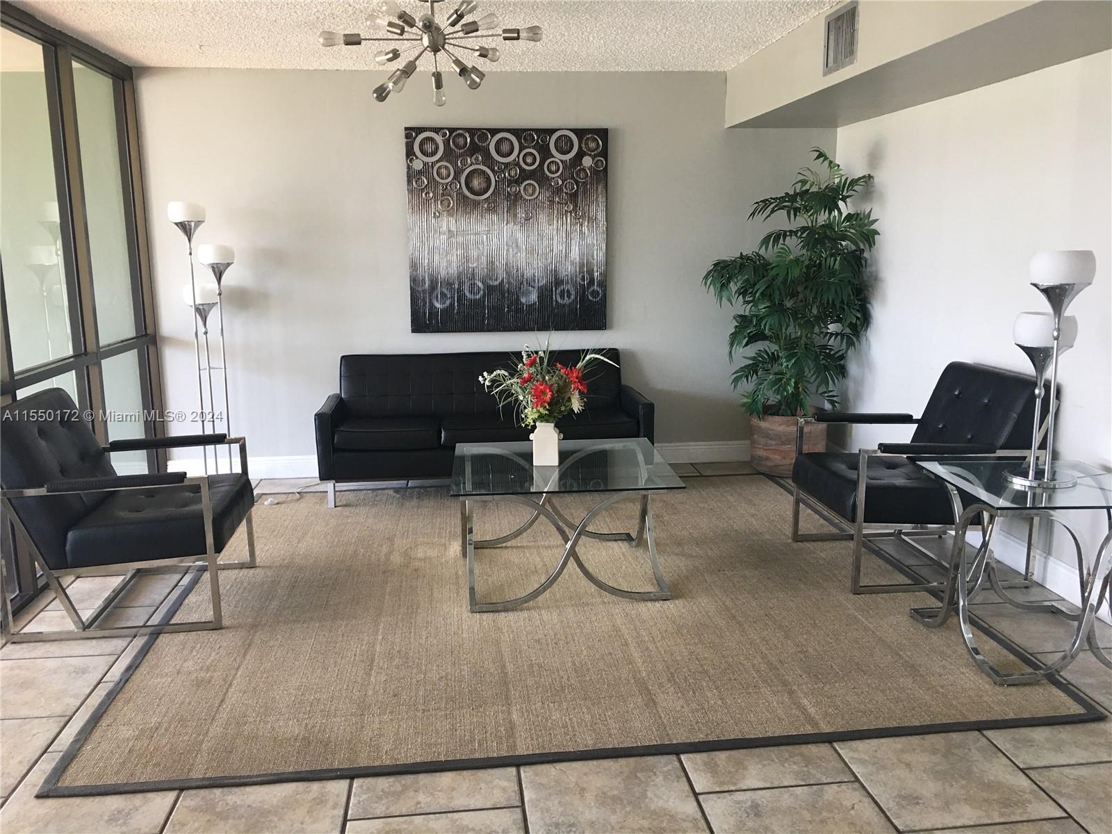 2761 Taft St 202, Hollywood, Florida 33020, 1 Bedroom Bedrooms, ,1 BathroomBathrooms,Residential,For Sale,2761 Taft St 202,A11550172