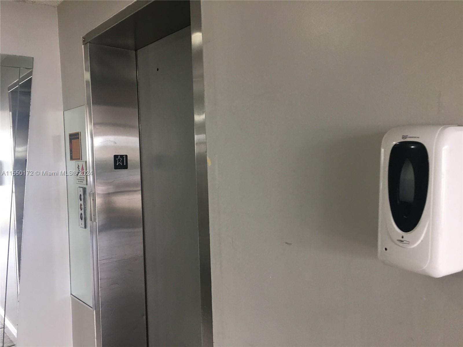 2761 Taft St 202, Hollywood, Florida 33020, 1 Bedroom Bedrooms, ,1 BathroomBathrooms,Residential,For Sale,2761 Taft St 202,A11550172