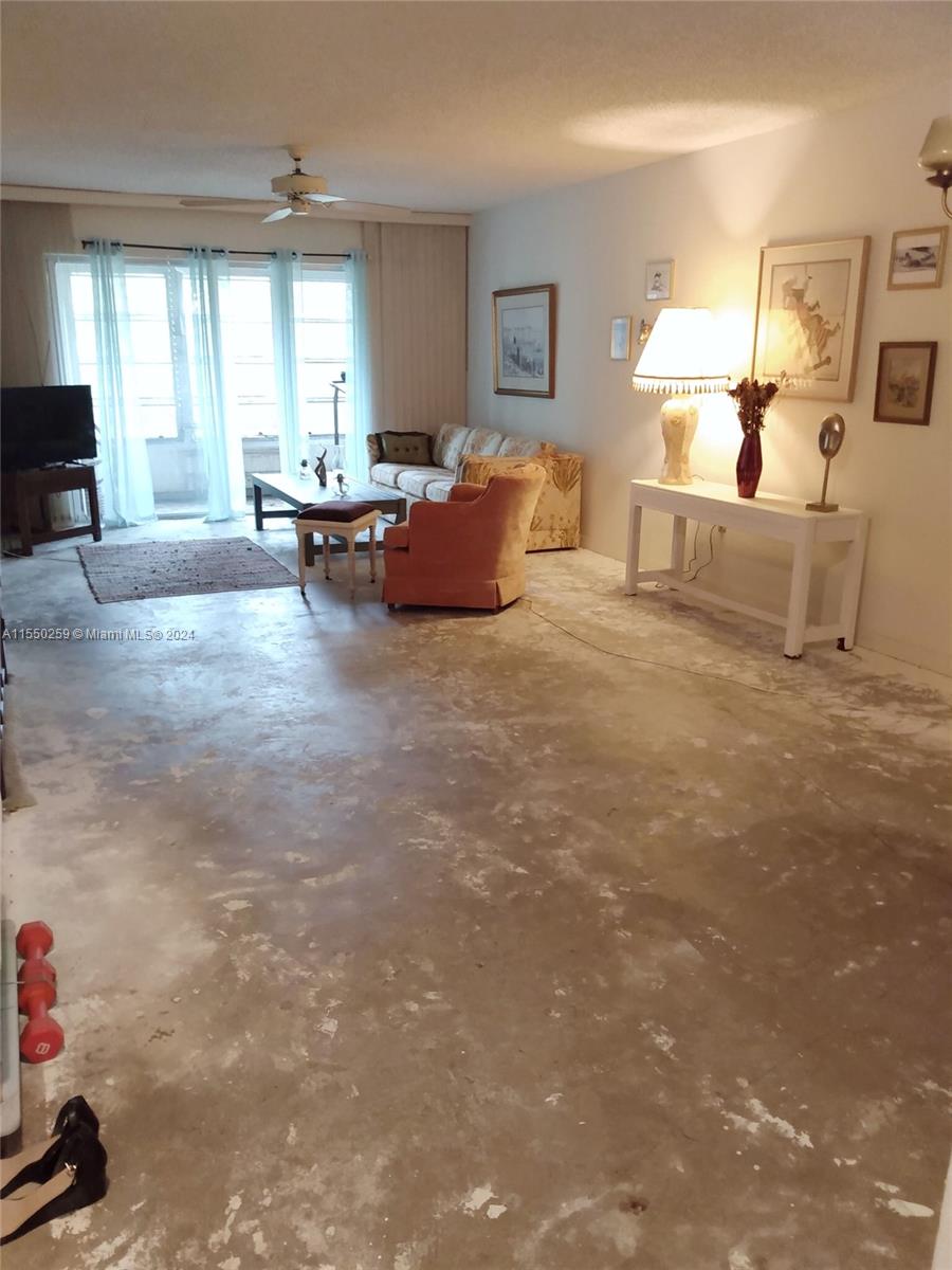 8280 SW 24th St 7309, North Lauderdale, Florida 33068, 1 Bedroom Bedrooms, ,1 BathroomBathrooms,Residential,For Sale,8280 SW 24th St 7309,A11550259