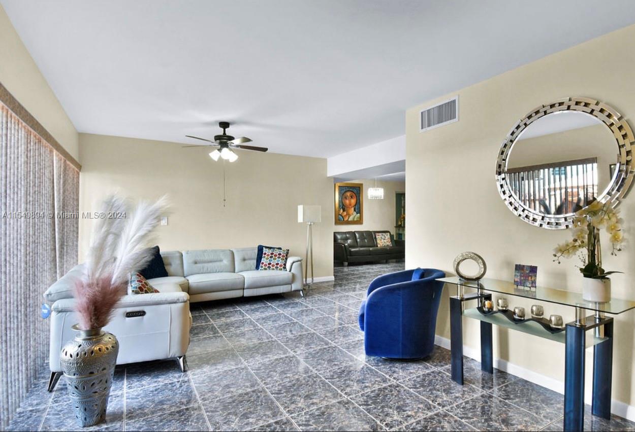 15660 SW 82nd Cir Ln 6-6, Miami, Florida 33193, 3 Bedrooms Bedrooms, ,2 BathroomsBathrooms,Residential,For Sale,15660 SW 82nd Cir Ln 6-6,A11549894