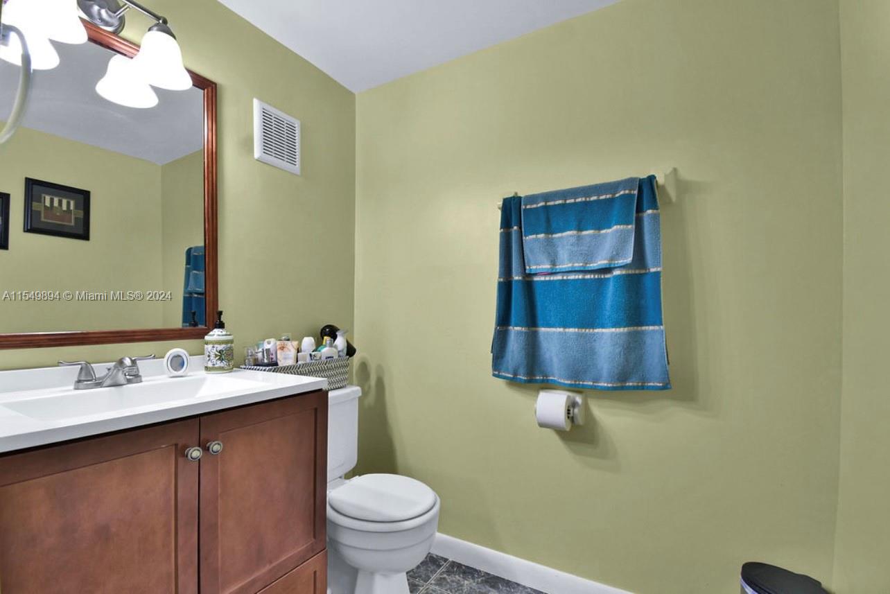 15660 SW 82nd Cir Ln 6-6, Miami, Florida 33193, 3 Bedrooms Bedrooms, ,2 BathroomsBathrooms,Residential,For Sale,15660 SW 82nd Cir Ln 6-6,A11549894