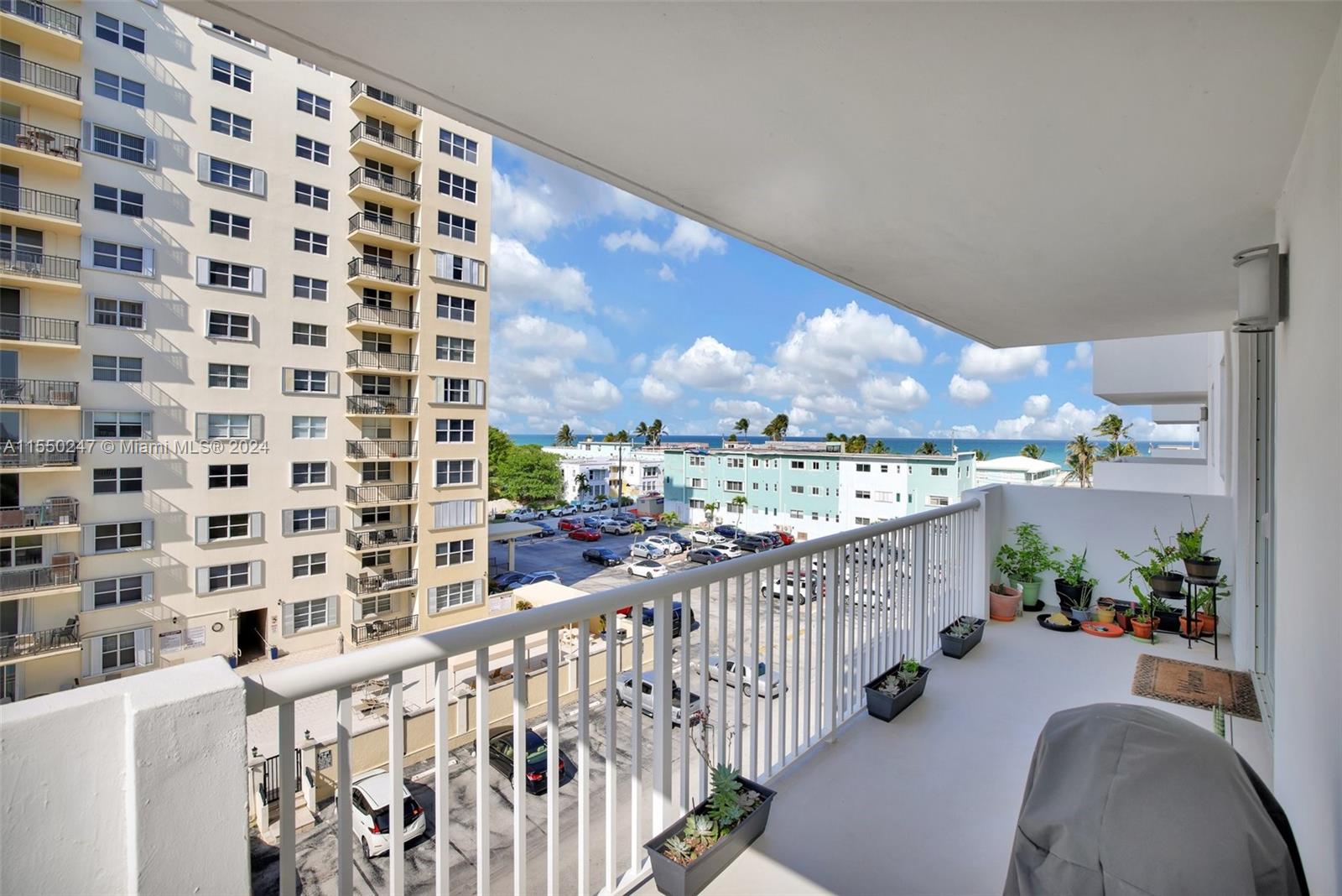 1601 S Ocean Dr 501, Hollywood, Florida 33019, 2 Bedrooms Bedrooms, ,2 BathroomsBathrooms,Residential,For Sale,1601 S Ocean Dr 501,A11550247