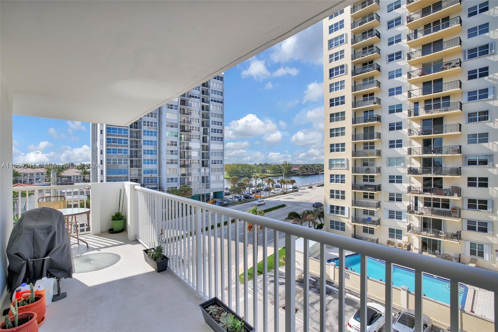 1601 S Ocean Dr 501, Hollywood, Florida 33019, 2 Bedrooms Bedrooms, ,2 BathroomsBathrooms,Residential,For Sale,1601 S Ocean Dr 501,A11550247