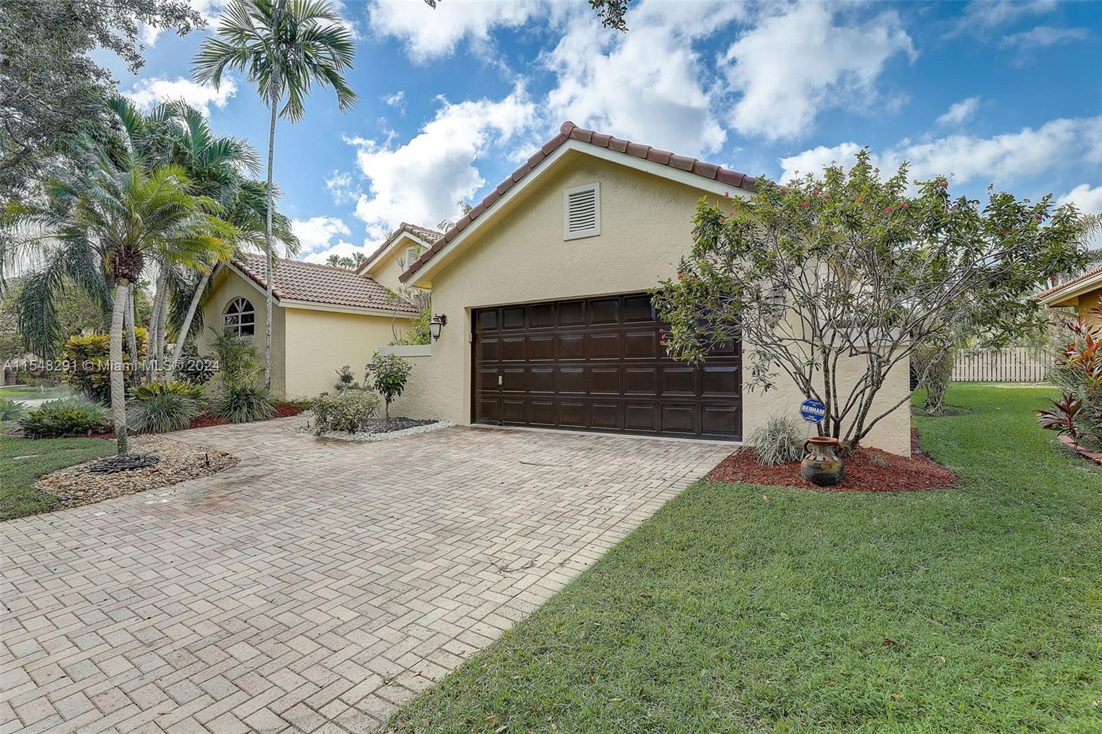 1614 Newport Ln, Weston, FL, 33326 United States, 4 Bedrooms Bedrooms, ,2 BathroomsBathrooms,Residential,For Sale,Newport Ln,A11548291