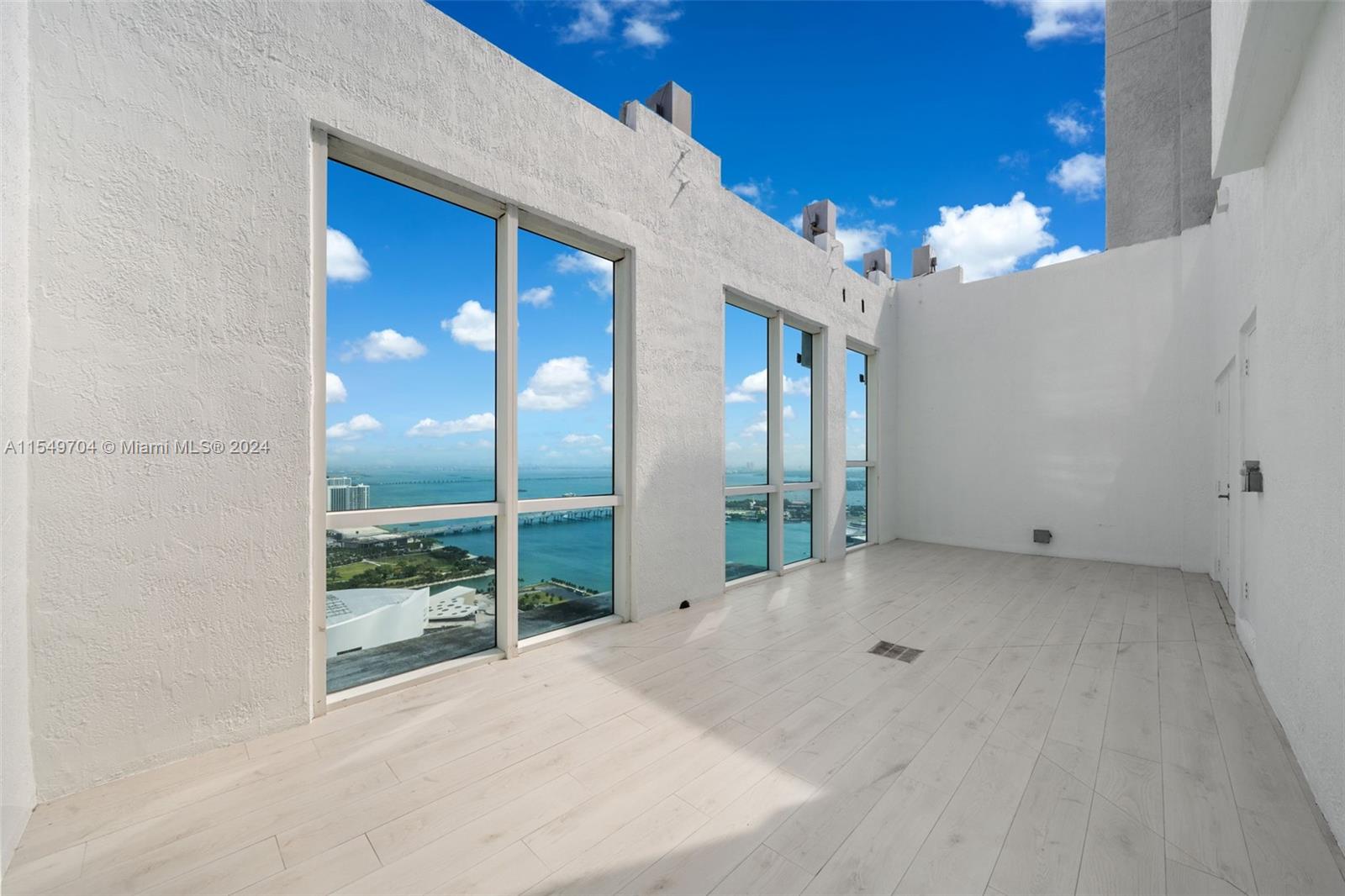 244 Biscayne Blvd UPH-4904, Miami, Florida 33132, 5 Bedrooms Bedrooms, ,5 BathroomsBathrooms,Residential,For Sale,244 Biscayne Blvd UPH-4904,A11549704