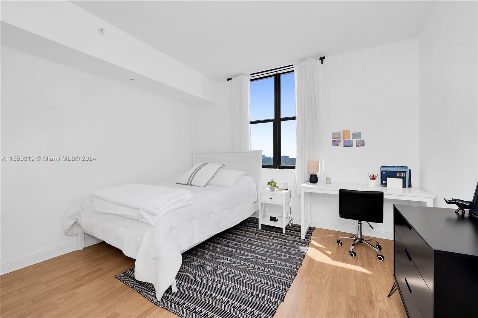 888 S Douglas Rd 910, Coral Gables, Florida 33134, 2 Bedrooms Bedrooms, ,2 BathroomsBathrooms,Residentiallease,For Rent,888 S Douglas Rd 910,A11550319