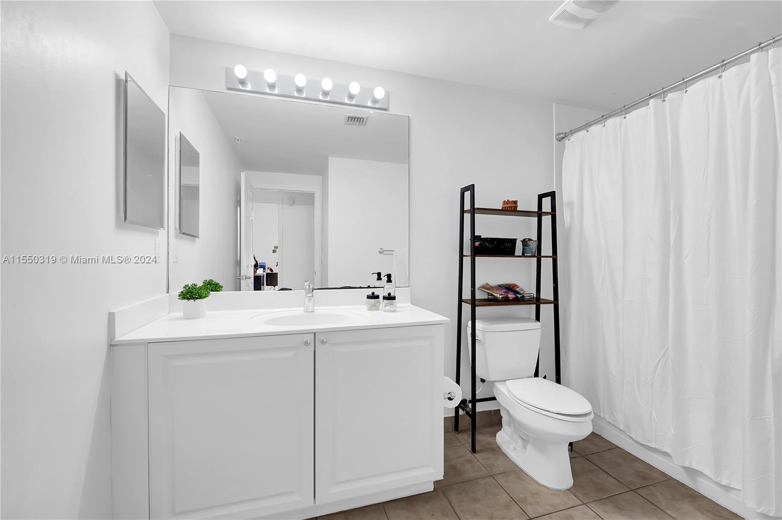 888 S Douglas Rd 910, Coral Gables, Florida 33134, 2 Bedrooms Bedrooms, ,2 BathroomsBathrooms,Residentiallease,For Rent,888 S Douglas Rd 910,A11550319