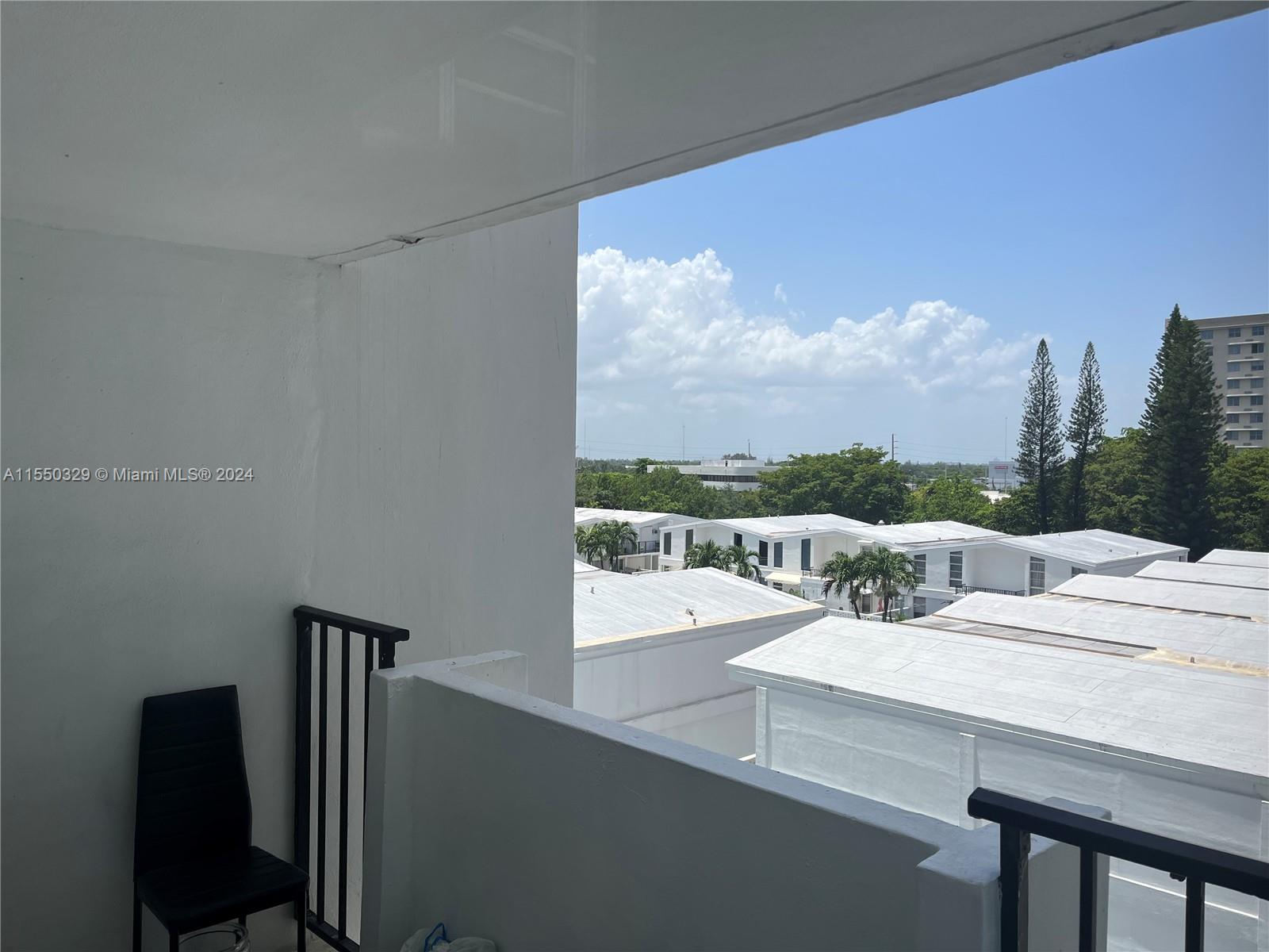 2750 NE 183rd St 606, Aventura, FL 33160, 1 Bedroom Bedrooms, ,1 BathroomBathrooms,Residential,For Sale,183rd St,A11550329