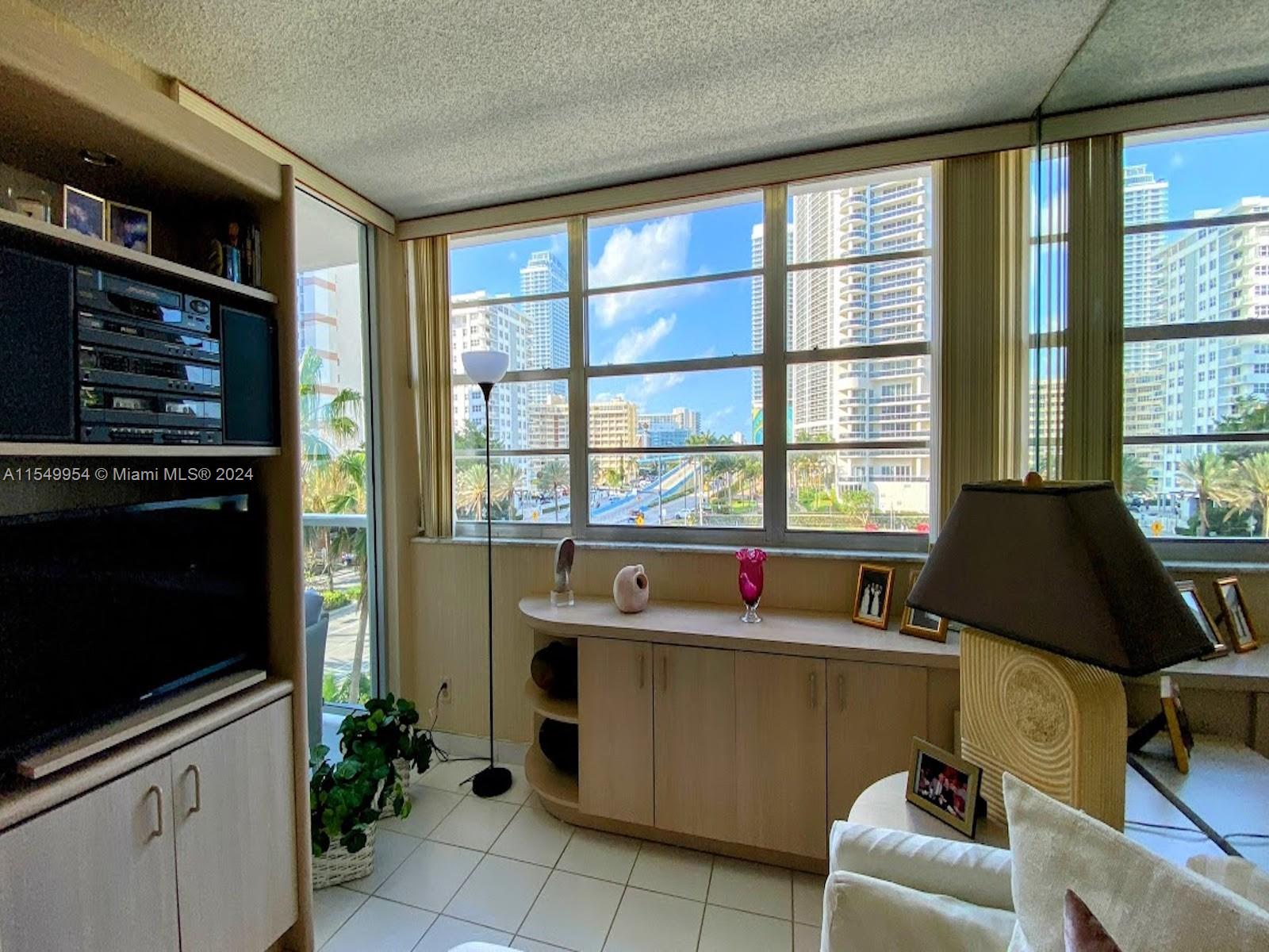 1880 S Ocean Dr 404, Hallandale Beach, Florida 33009, 2 Bedrooms Bedrooms, ,2 BathroomsBathrooms,Residential,For Sale,1880 S Ocean Dr 404,A11549954