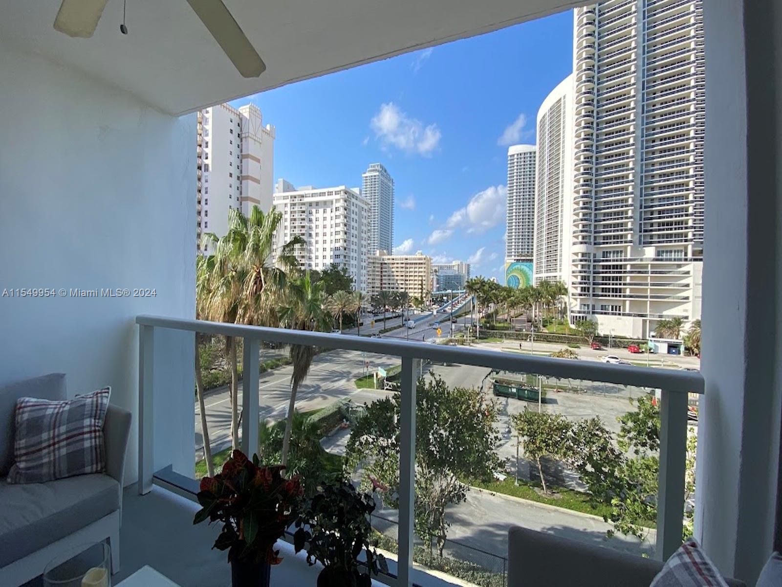 1880 S Ocean Dr 404, Hallandale Beach, Florida 33009, 2 Bedrooms Bedrooms, ,2 BathroomsBathrooms,Residential,For Sale,1880 S Ocean Dr 404,A11549954
