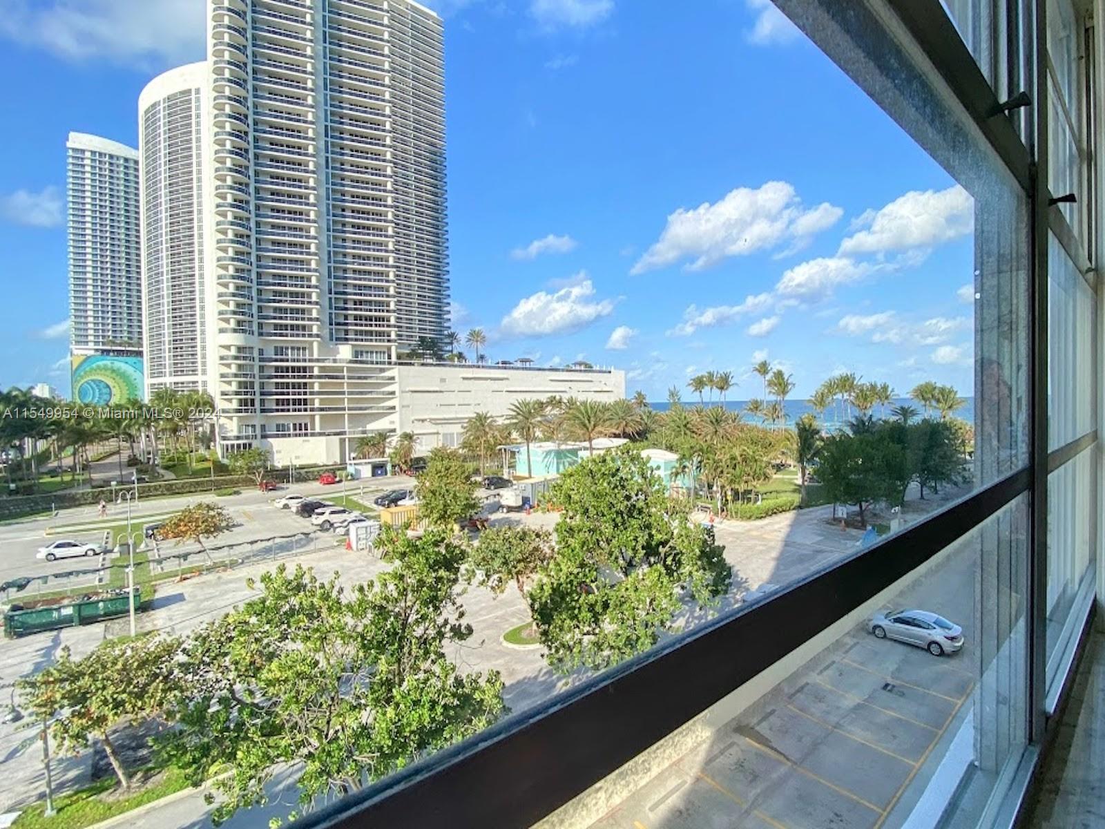 1880 S Ocean Dr 404, Hallandale Beach, Florida 33009, 2 Bedrooms Bedrooms, ,2 BathroomsBathrooms,Residential,For Sale,1880 S Ocean Dr 404,A11549954