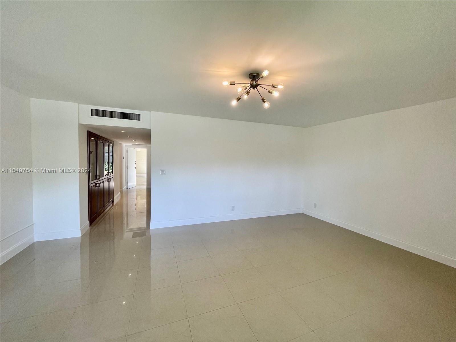 20441 NE 30th Ave 122-9, Aventura, Florida 33180, 3 Bedrooms Bedrooms, ,2 BathroomsBathrooms,Residential,For Sale,20441 NE 30th Ave 122-9,A11549754