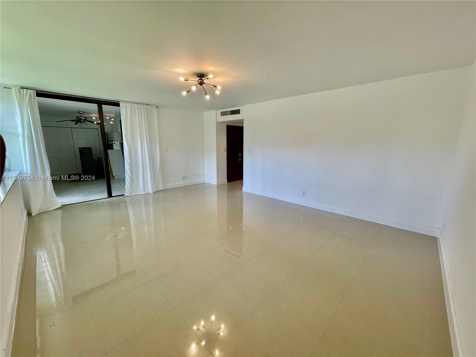 20441 NE 30th Ave 122-9, Aventura, Florida 33180, 3 Bedrooms Bedrooms, ,2 BathroomsBathrooms,Residential,For Sale,20441 NE 30th Ave 122-9,A11549754