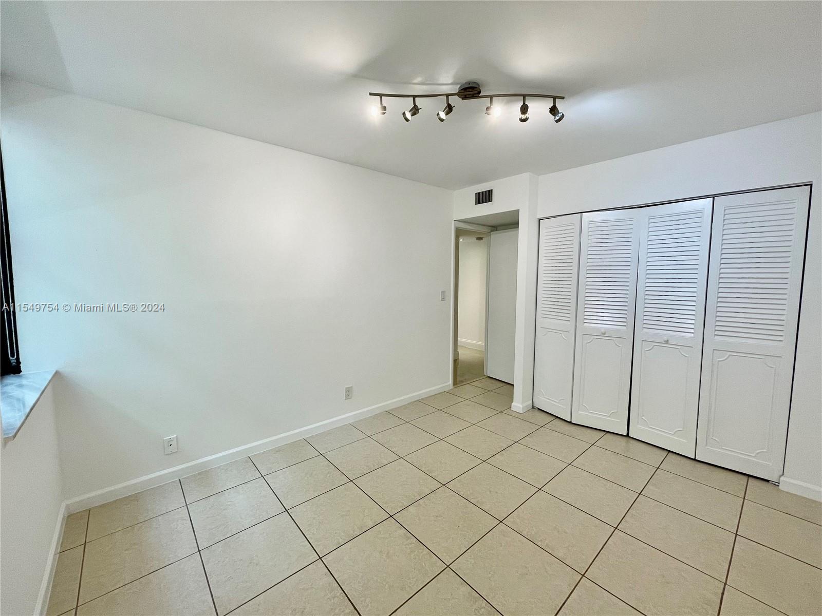20441 NE 30th Ave 122-9, Aventura, Florida 33180, 3 Bedrooms Bedrooms, ,2 BathroomsBathrooms,Residential,For Sale,20441 NE 30th Ave 122-9,A11549754