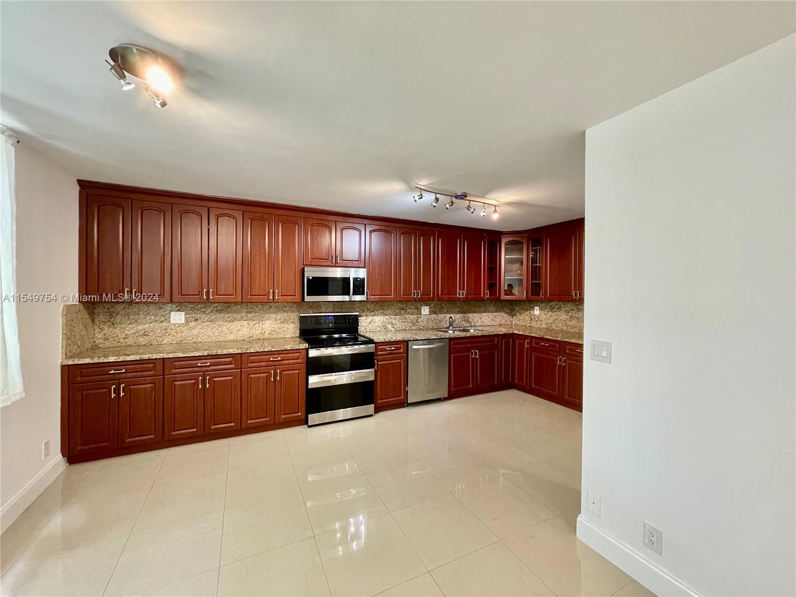 20441 NE 30th Ave 122-9, Aventura, Florida 33180, 3 Bedrooms Bedrooms, ,2 BathroomsBathrooms,Residential,For Sale,20441 NE 30th Ave 122-9,A11549754