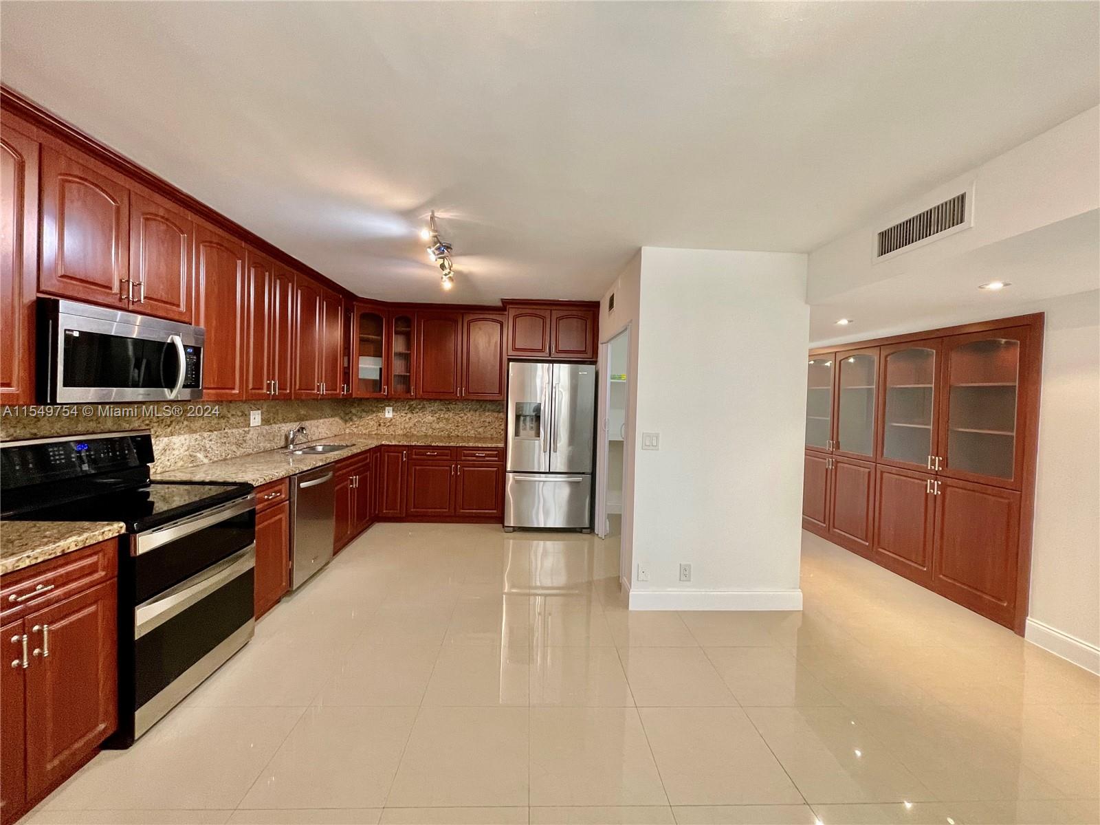 20441 NE 30th Ave 122-9, Aventura, Florida 33180, 3 Bedrooms Bedrooms, ,2 BathroomsBathrooms,Residential,For Sale,20441 NE 30th Ave 122-9,A11549754
