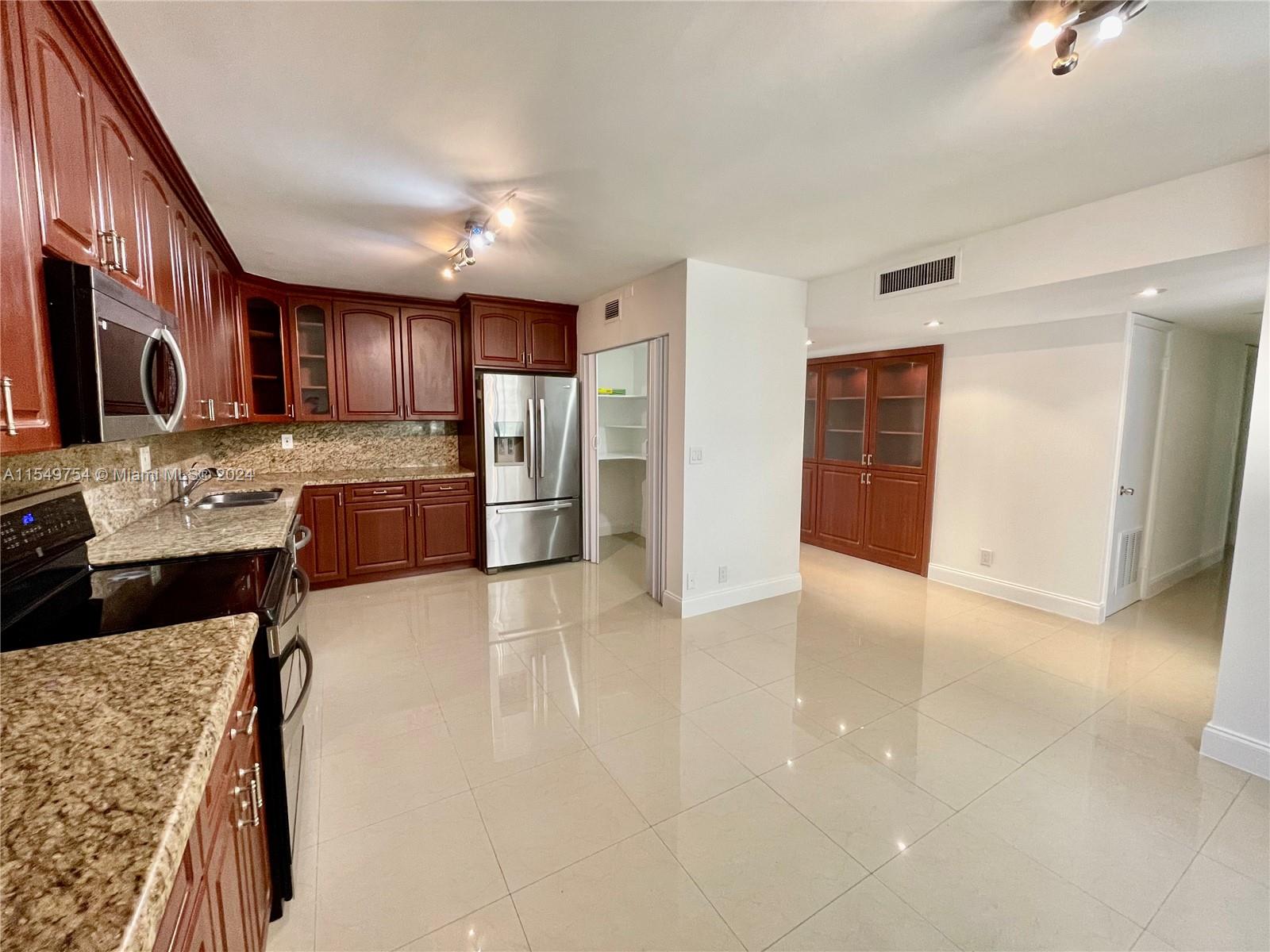 20441 NE 30th Ave 122-9, Aventura, Florida 33180, 3 Bedrooms Bedrooms, ,2 BathroomsBathrooms,Residential,For Sale,20441 NE 30th Ave 122-9,A11549754