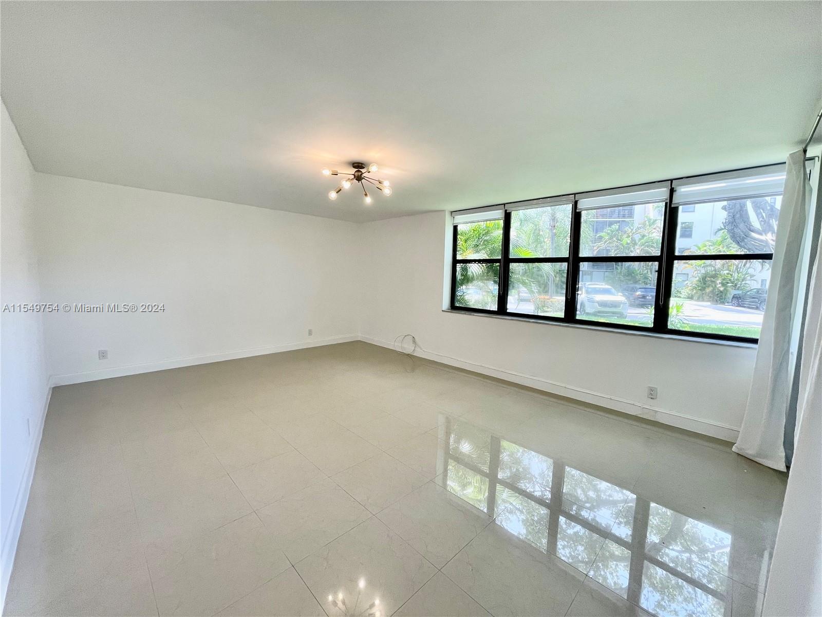 20441 NE 30th Ave 122-9, Aventura, Florida 33180, 3 Bedrooms Bedrooms, ,2 BathroomsBathrooms,Residential,For Sale,20441 NE 30th Ave 122-9,A11549754