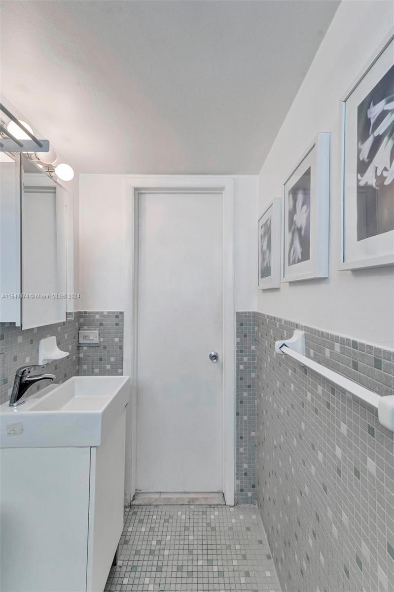 701 Collins Ave 1F, Miami Beach, Florida 33139, 2 Bedrooms Bedrooms, ,2 BathroomsBathrooms,Residential,For Sale,701 Collins Ave 1F,A11548874