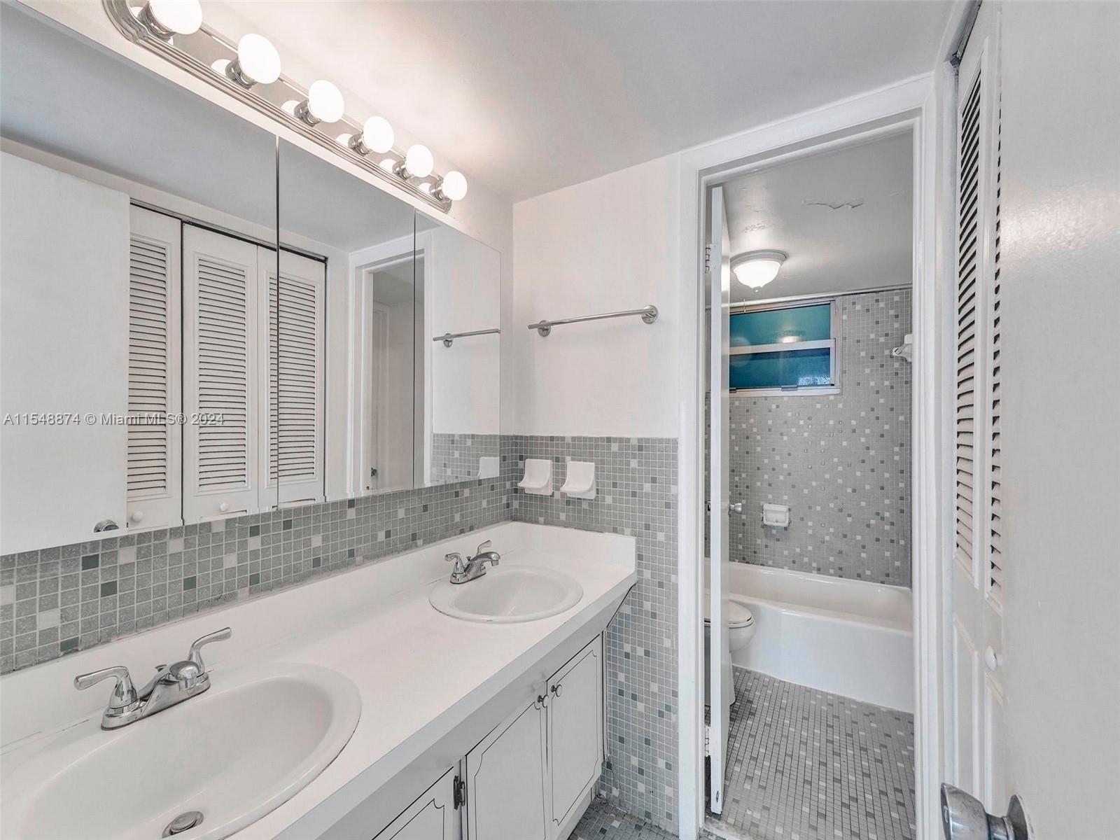 701 Collins Ave 1F, Miami Beach, Florida 33139, 2 Bedrooms Bedrooms, ,2 BathroomsBathrooms,Residential,For Sale,701 Collins Ave 1F,A11548874