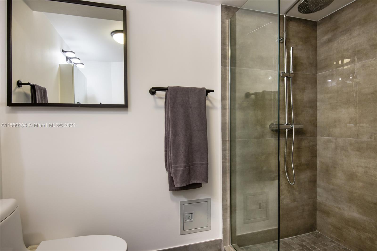 5445 Collins Ave M14, Miami Beach, Florida 33140, 3 Bedrooms Bedrooms, ,2 BathroomsBathrooms,Residential,For Sale,5445 Collins Ave M14,A11550304