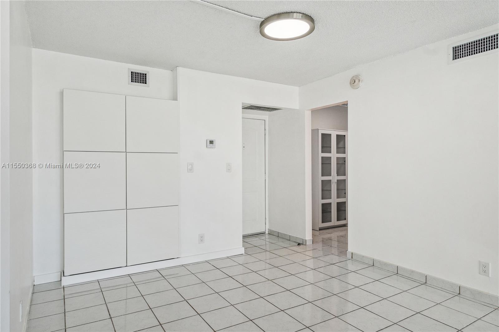 100 Bayview Dr, Sunny Isles Beach, FL, 33160 United States, 2 Bedrooms Bedrooms, ,2 BathroomsBathrooms,Residential,For Sale,Bayview Dr,A11550368