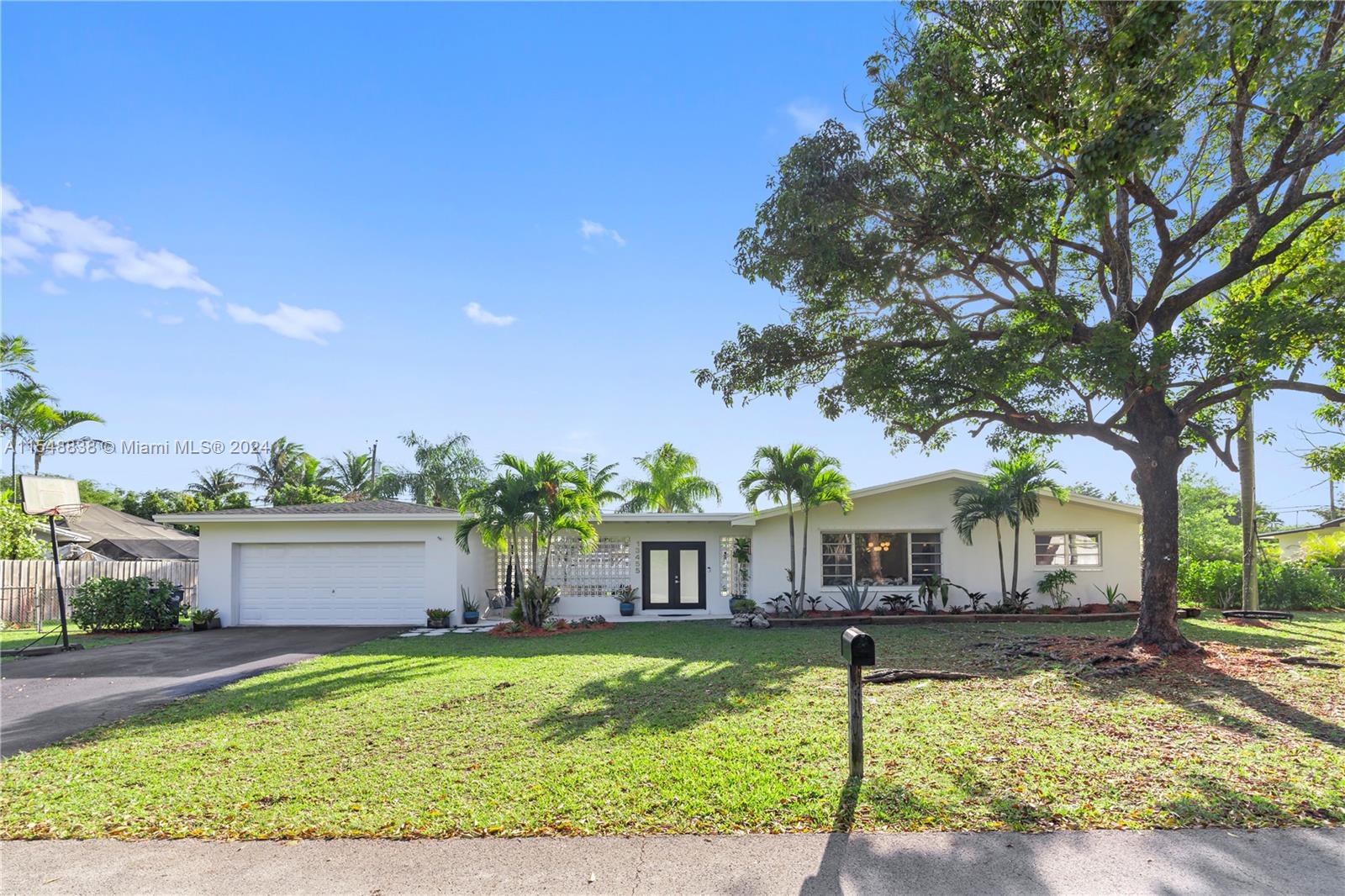 13455 SW 100th Ct  For Sale A11548838, FL