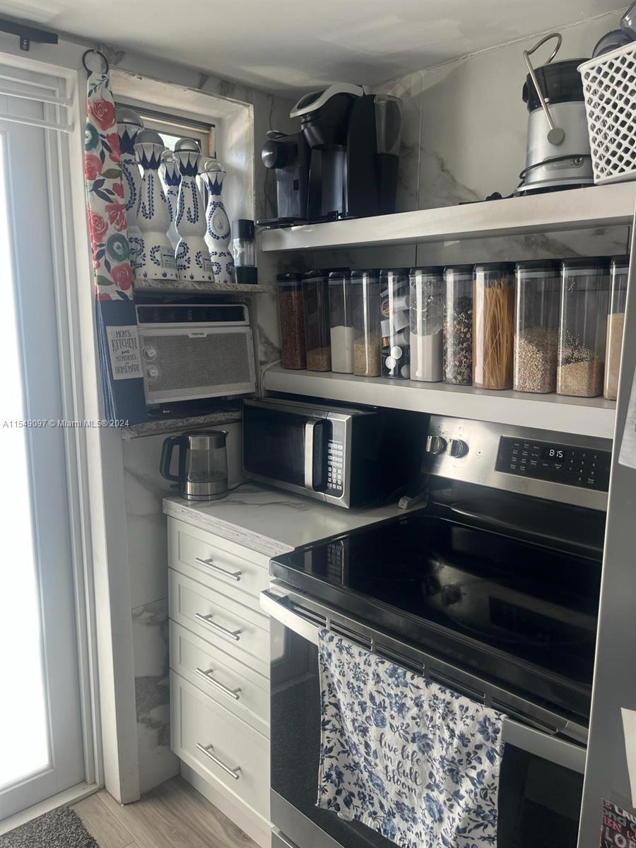 626 Meridian Ave 6, Miami Beach, Florida 33139, ,1 BathroomBathrooms,Residential,For Sale,626 Meridian Ave 6,A11549097