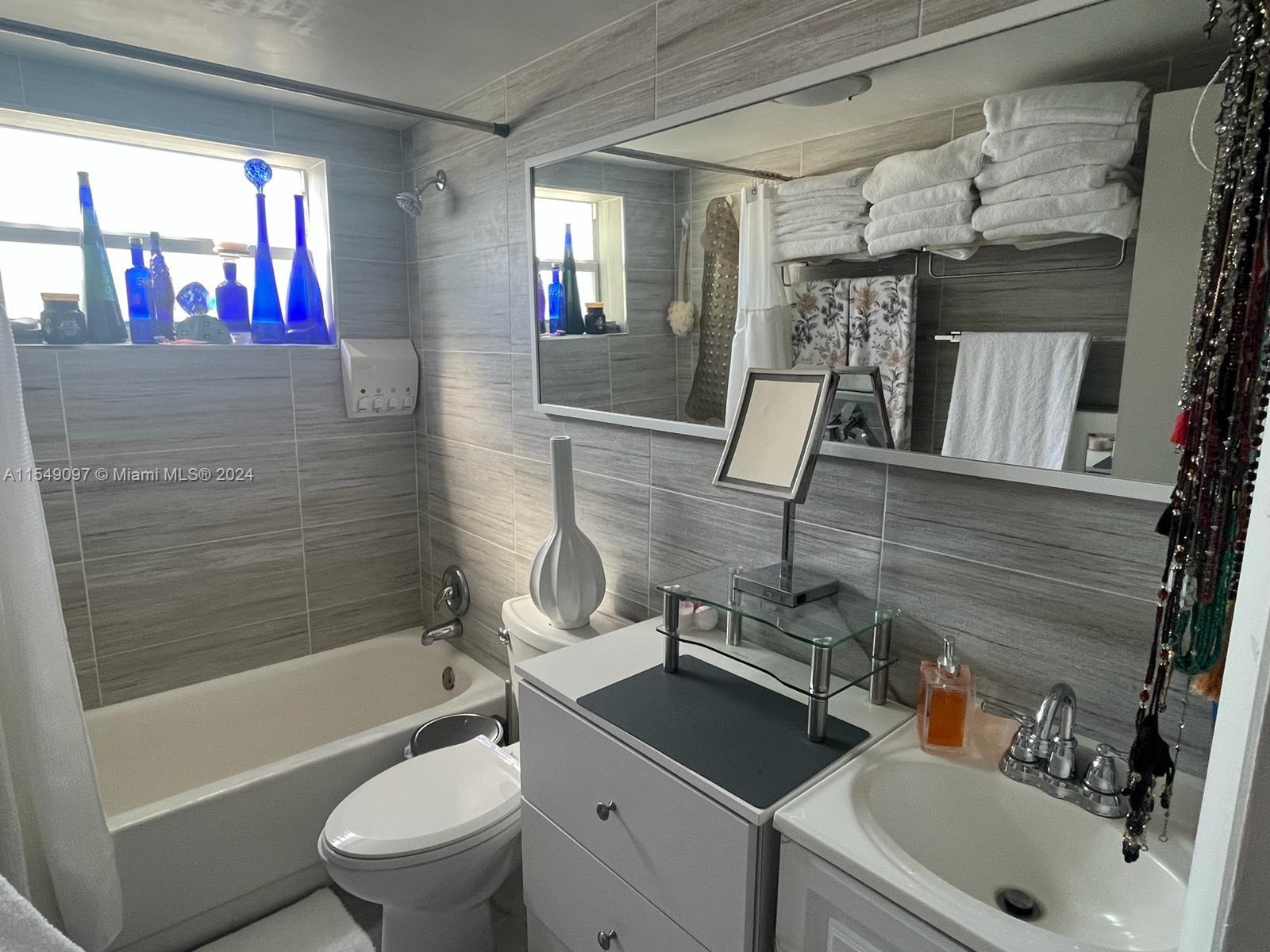 626 Meridian Ave 6, Miami Beach, Florida 33139, ,1 BathroomBathrooms,Residential,For Sale,626 Meridian Ave 6,A11549097