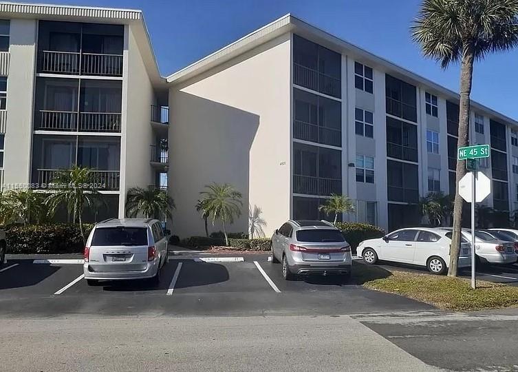 4501 NE 21st Ave 103, Fort Lauderdale, Florida 33308, 1 Bedroom Bedrooms, ,1 BathroomBathrooms,Residential,For Sale,4501 NE 21st Ave 103,A11550083