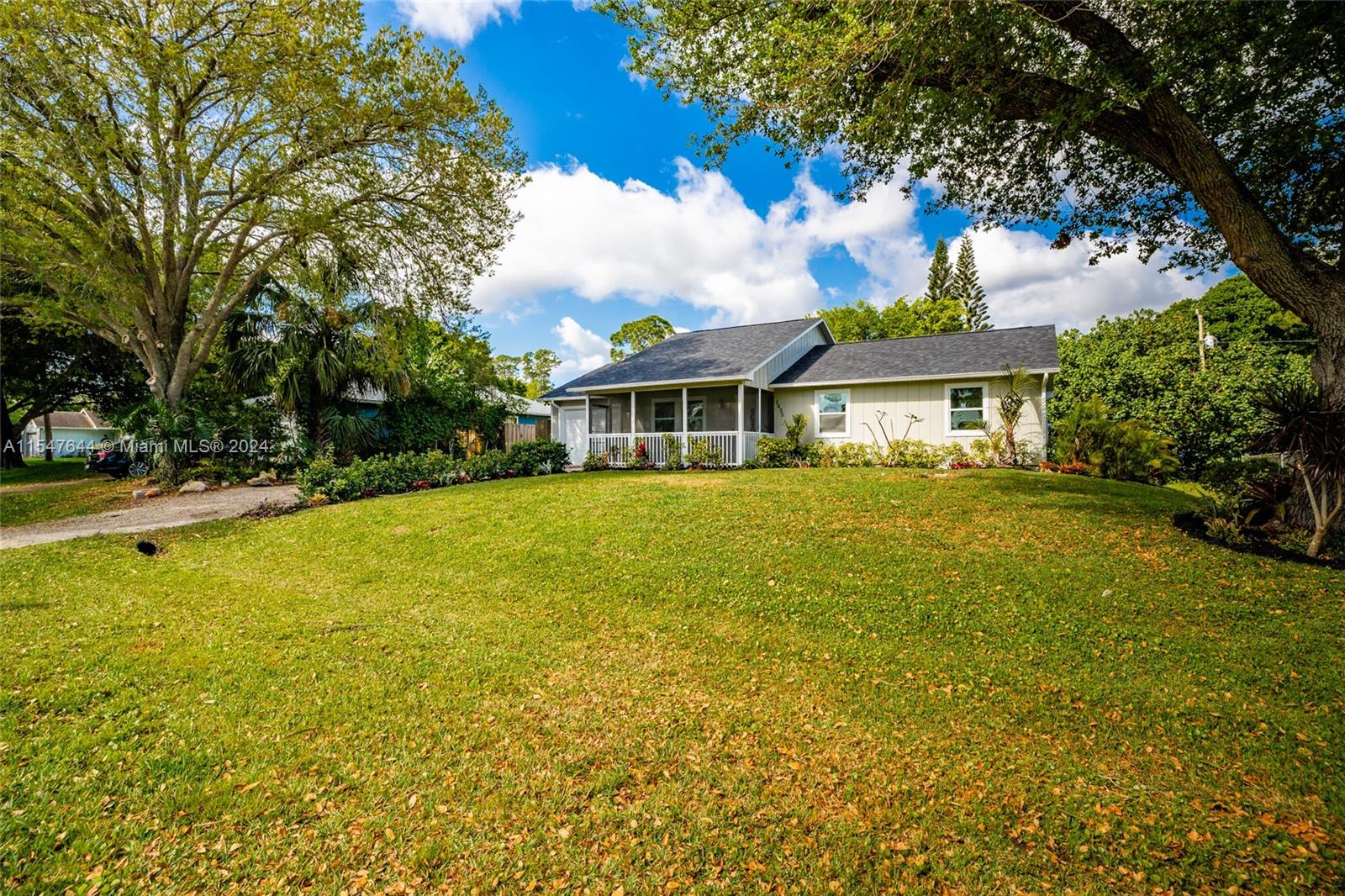 1435 16th Ct SW, Vero Beach, FL, 32962 United States, 3 Bedrooms Bedrooms, ,2 BathroomsBathrooms,Residential,For Sale,16th Ct SW,A11547644