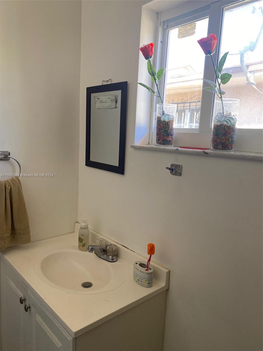 1137 W 40th Pl, Hialeah, Florida 33012, 3 Bedrooms Bedrooms, ,2 BathroomsBathrooms,Residential,For Sale,1137 W 40th Pl,A11550399