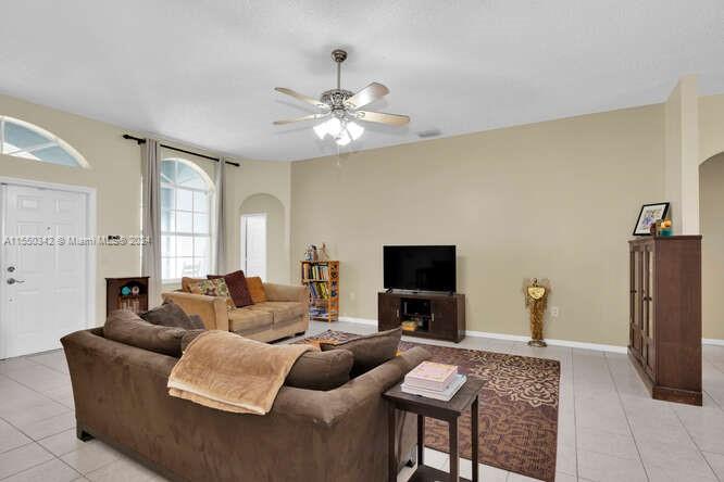 2405 SE 5th Ct, Homestead, Florida 33033, 4 Bedrooms Bedrooms, ,3 BathroomsBathrooms,Residential,For Sale,2405 SE 5th Ct,A11550342