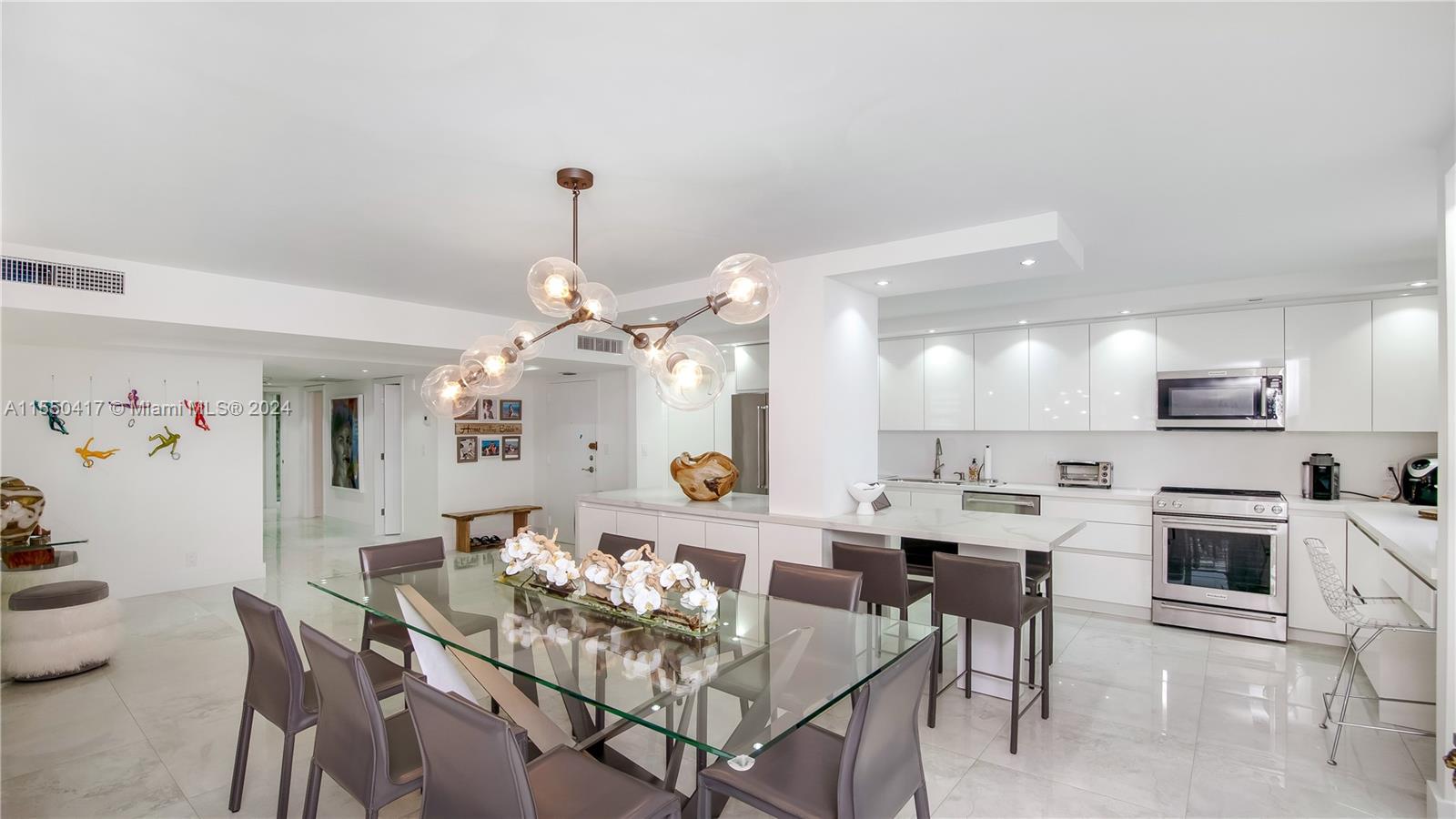1920 S Ocean Dr (Avail 5/10-12/10) 8B, Hallandale Beach, Florida 33009, 4 Bedrooms Bedrooms, ,2 BathroomsBathrooms,Residentiallease,For Rent,1920 S Ocean Dr (Avail 5/10-12/10) 8B,A11550417