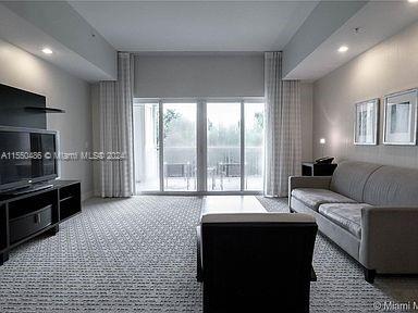 5300 NW 87th Ave 916, Doral, Florida 33178, 1 Bedroom Bedrooms, ,2 BathroomsBathrooms,Residential,For Sale,5300 NW 87th Ave 916,A11550486