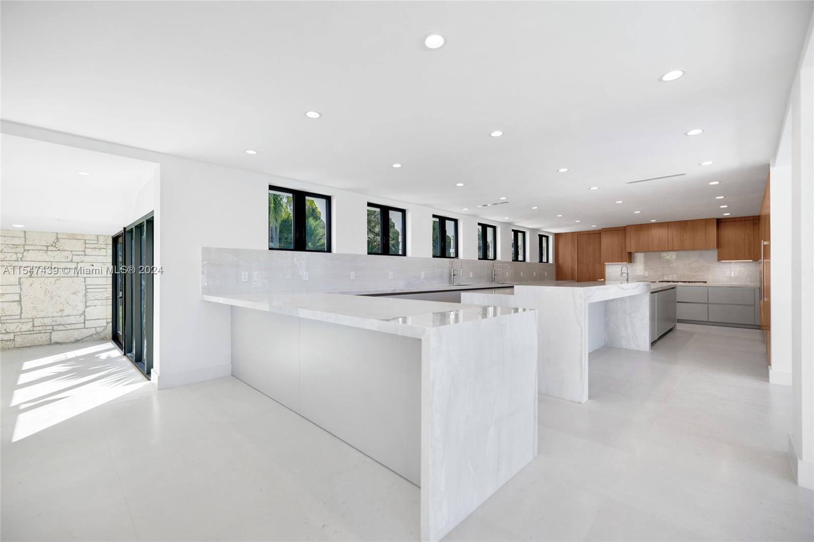 6801 Granada Blvd, Coral Gables, Florida 33146, 7 Bedrooms Bedrooms, ,7 BathroomsBathrooms,Residential,For Sale,6801 Granada Blvd,A11547439