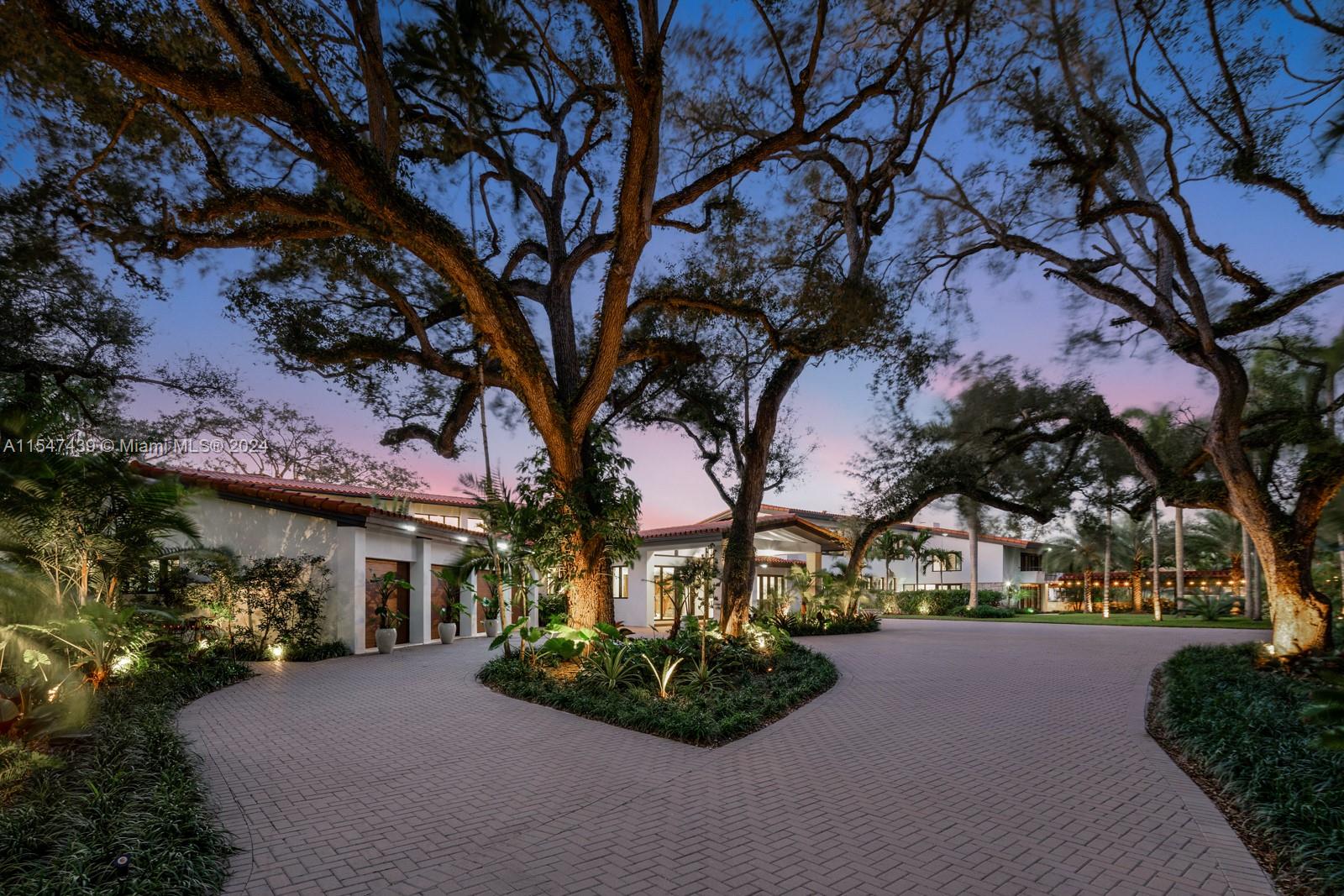 6801 Granada Blvd, Coral Gables, Florida 33146, 7 Bedrooms Bedrooms, ,7 BathroomsBathrooms,Residential,For Sale,6801 Granada Blvd,A11547439