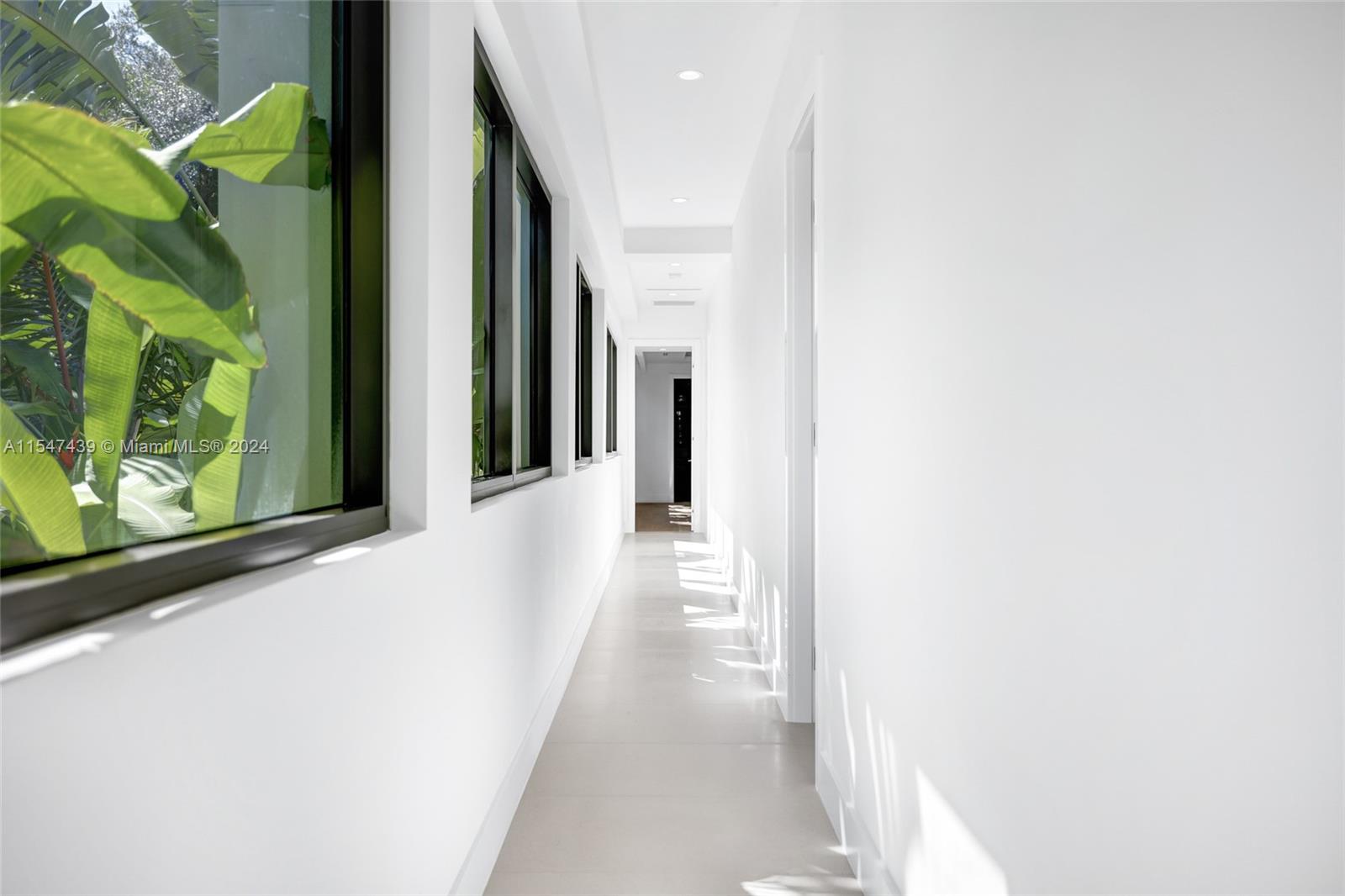 6801 Granada Blvd, Coral Gables, Florida 33146, 7 Bedrooms Bedrooms, ,7 BathroomsBathrooms,Residential,For Sale,6801 Granada Blvd,A11547439