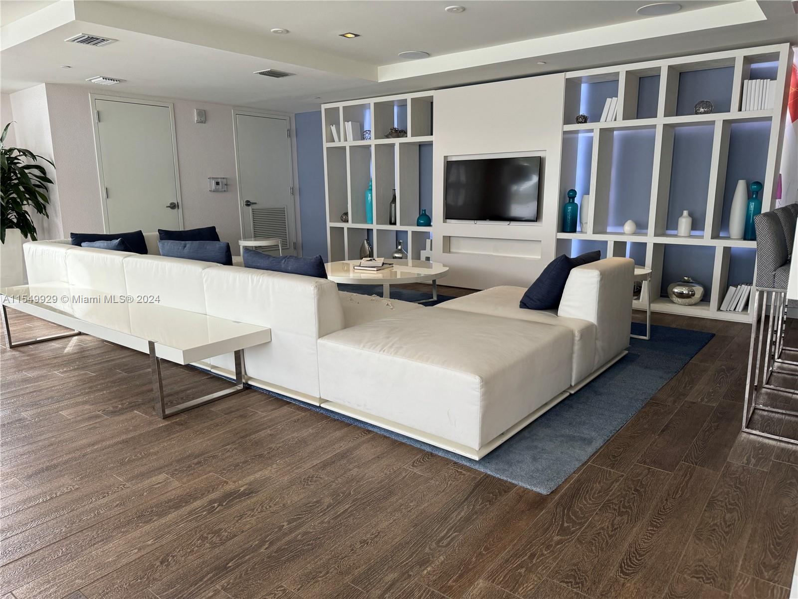 4250 Biscayne Blvd 1117, Miami, Florida 33137, 2 Bedrooms Bedrooms, ,2 BathroomsBathrooms,Residential,For Sale,4250 Biscayne Blvd 1117,A11549929