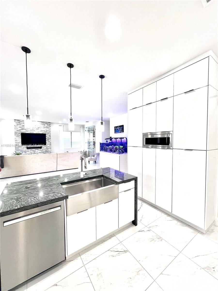 13221 SW 230th St, Miami, Florida 33170, 5 Bedrooms Bedrooms, ,4 BathroomsBathrooms,Residential,For Sale,13221 SW 230th St,A11550142